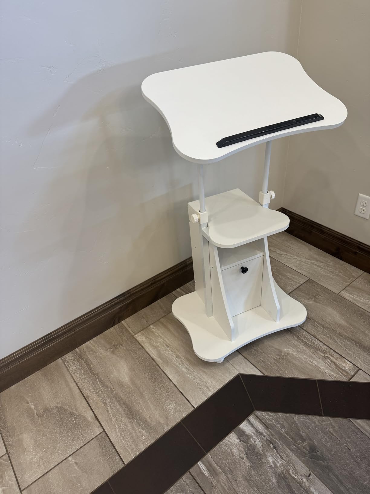 Tangkula Mobile Lectern Podium, Height Adjustable Podium Stand, Standing Sit-to-Stand Desk, Rolling Cart Laptop Desk with Swivel Top Movable Wheels & Storage customer photo 1