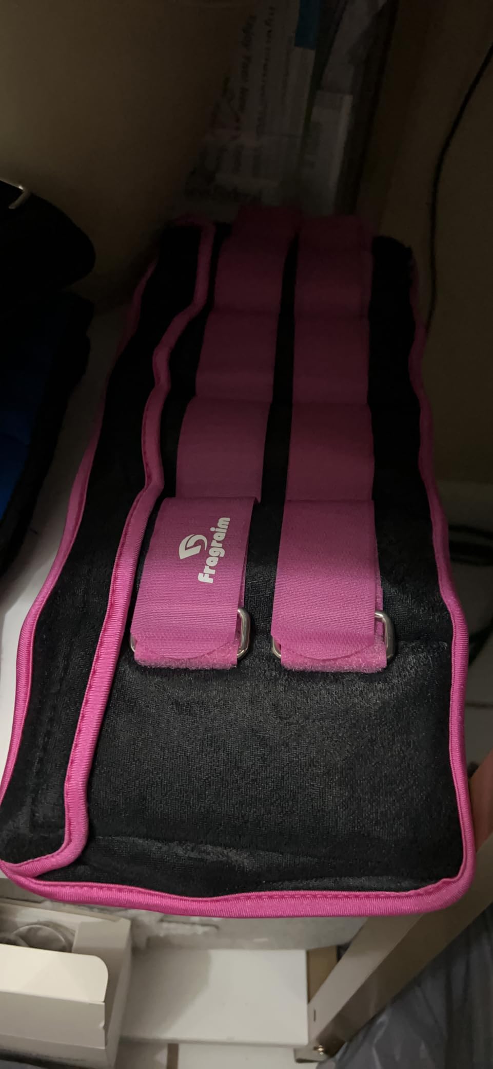 Fragraim Adjustable Ankle Weights 1-3/4/5/6/8/10/12/15/20 LBS Pair with Removable Weight for Jogging, Gymnastics, Aerobics, Physical Therapy customer photo 2