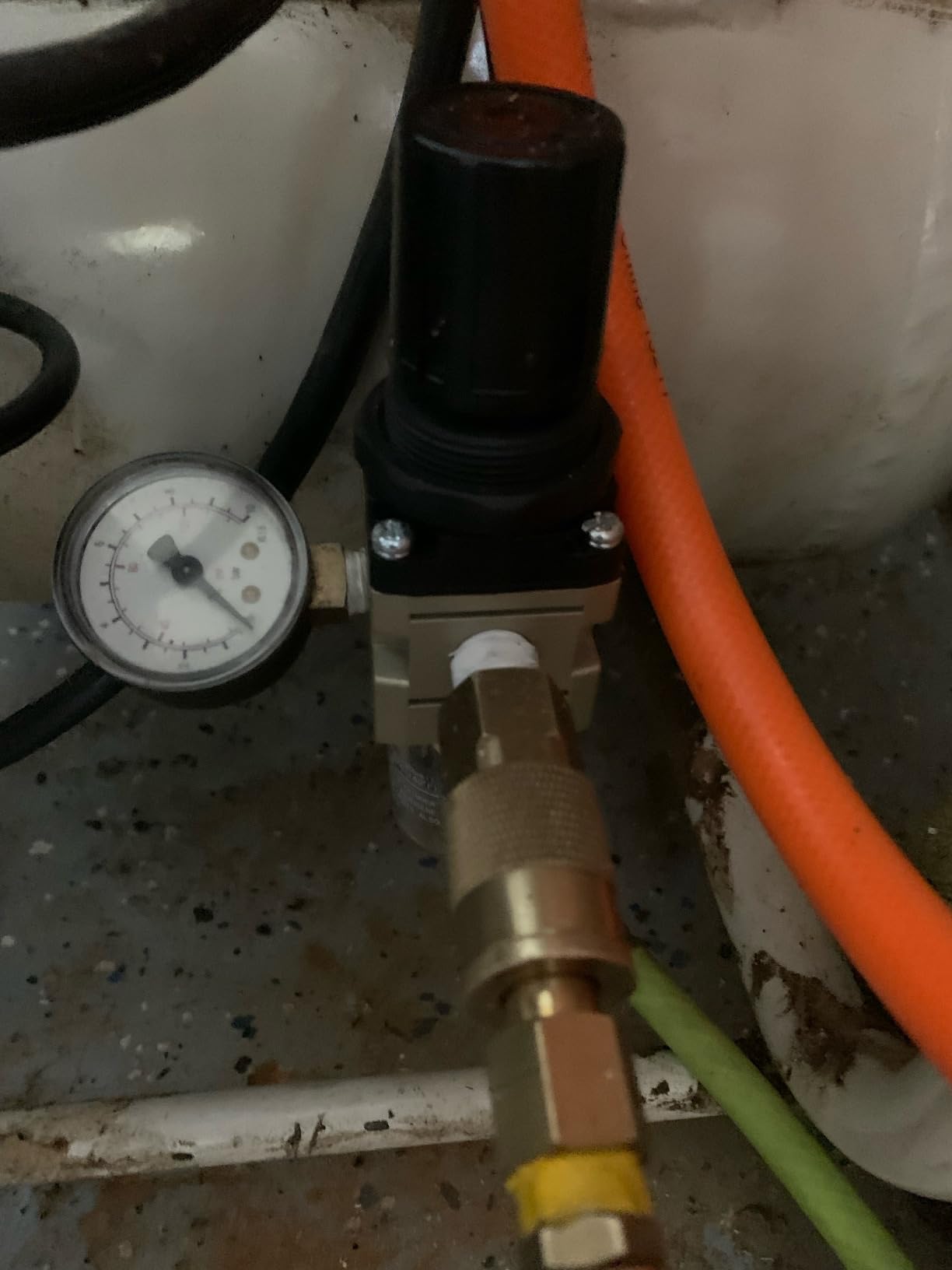 Hromee 1/4 Inch Air Compressor Filter Regulator Combo, Water Oil Separator with Pressure Gauge, Manual Drain, Ball Valve and Bracket AW2000-02 customer photo 2