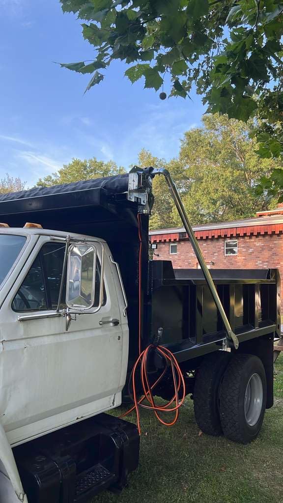 Kym Industries Electric Aluminum 4-Spring Dump Truck Tarp System with 7'6