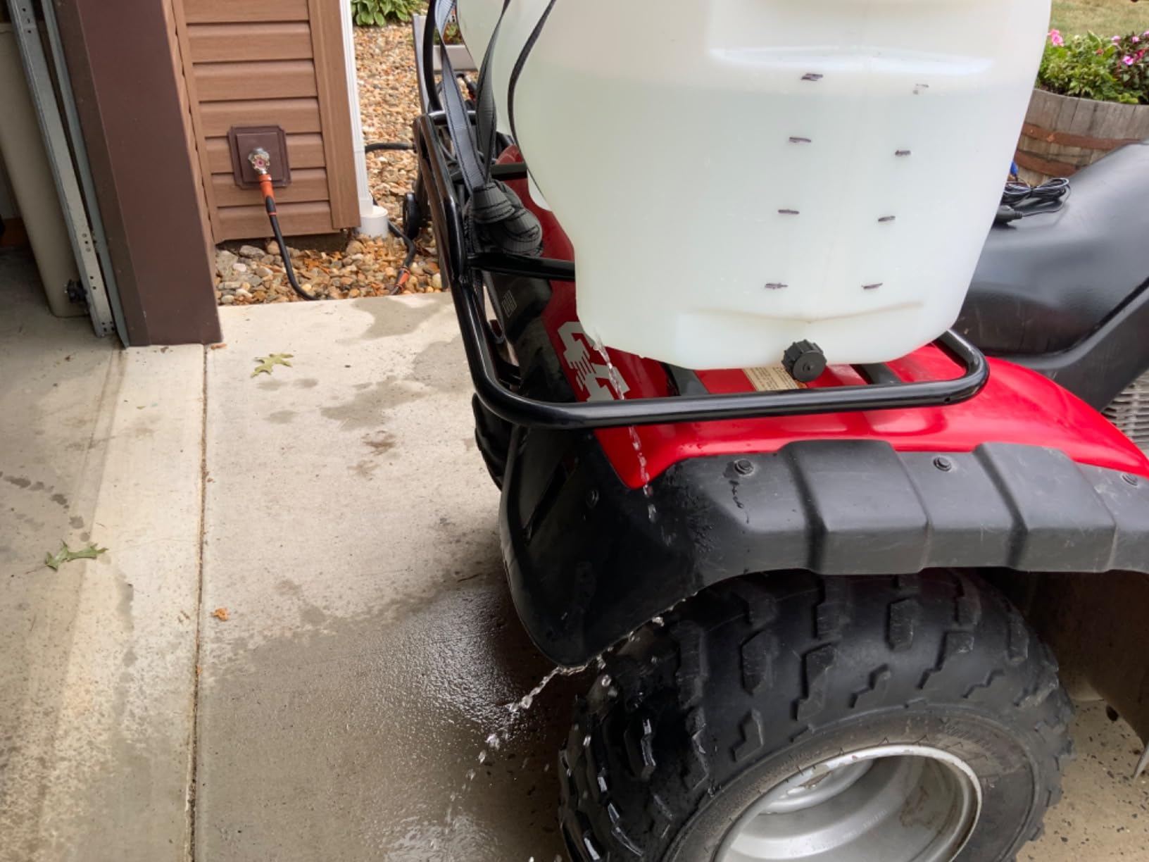 Master Mfg 25-Gallon Deluxe UTV & ATV Spot Sprayer - 2.2GPM, 70PSI Max for Fertilizer, Weed & Pest customer photo 1