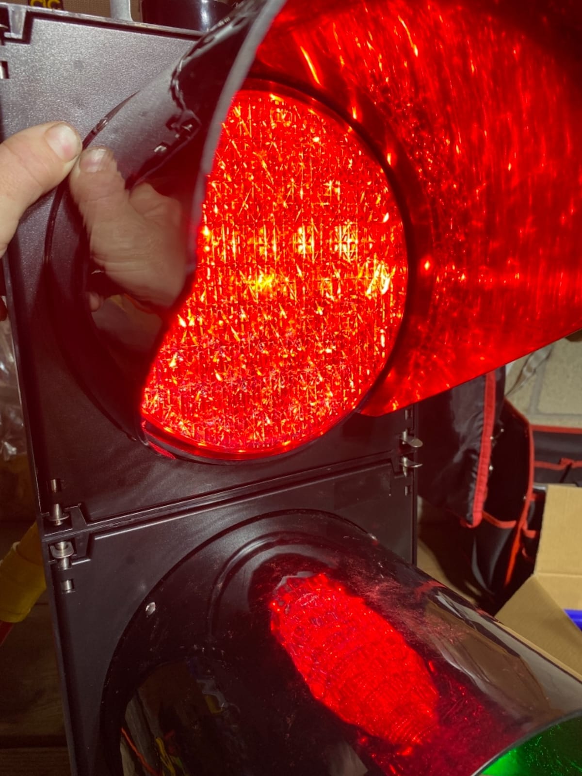 BBMi AC85-265V 200mm(8inch) Traffic Light, Red/Green Stop and Go Light, PC Housing Waterproof IP65 Industrial Cobweb Lens Warning Light. customer photo 2