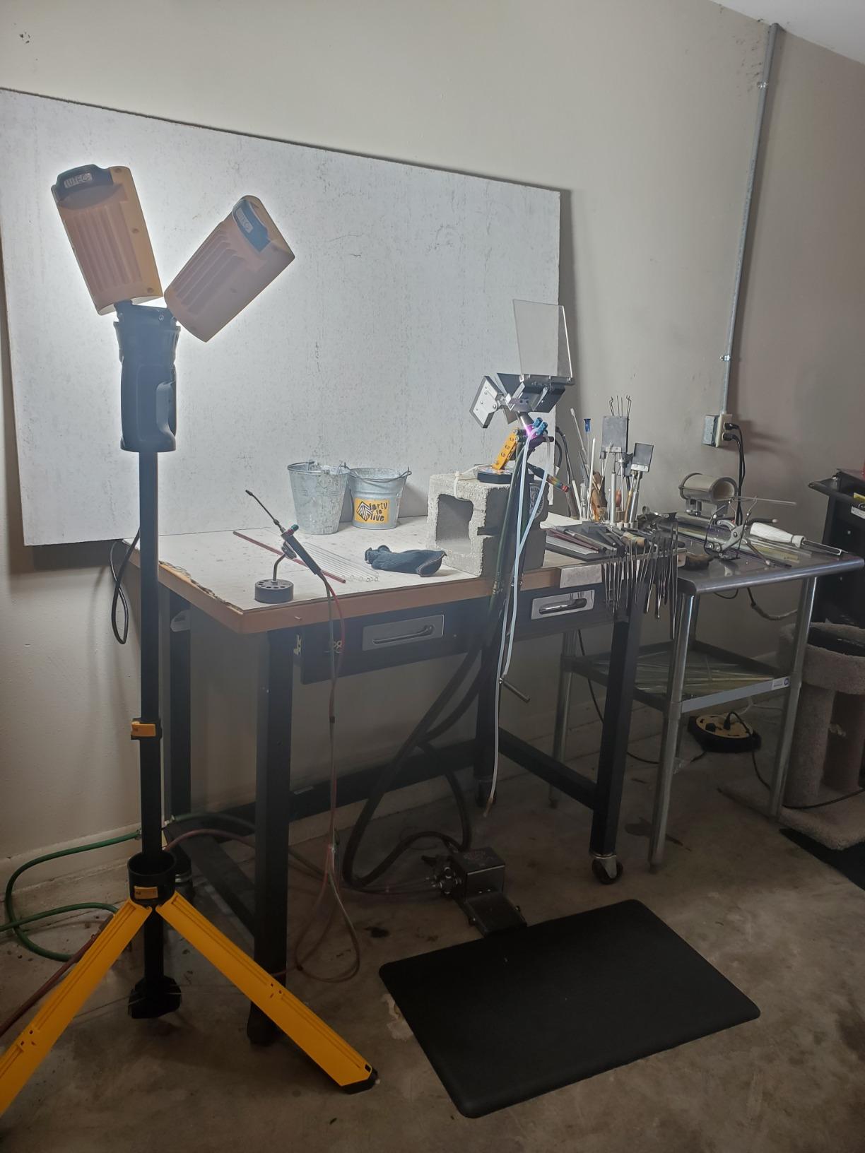 LUTEC Upgraded 5000K 15000 LM 105 W LED Work Light with Telescoping Tripod | Dual Head, Work Light with Stand, Rotating IP54 Lamps, Horizontally 330°, Vertically 90°, 8 Ft 3-Prong Power Cord customer photo 2