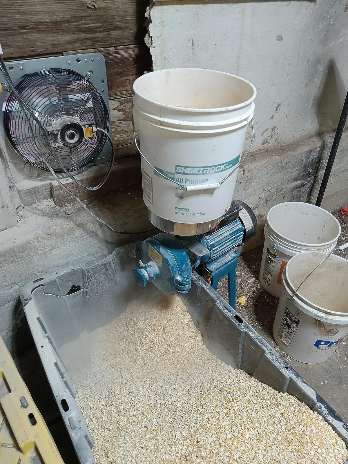 NAIZEA Electric Grain Mill Grinder Corn Grinder, 3000W 110V Commercial Flour Mill Machine with Funnel, Feed Grinders for Corn, Wheat, Rice, Cereals,Molino de Maiz Electrico (Dry Grinders) customer photo 2