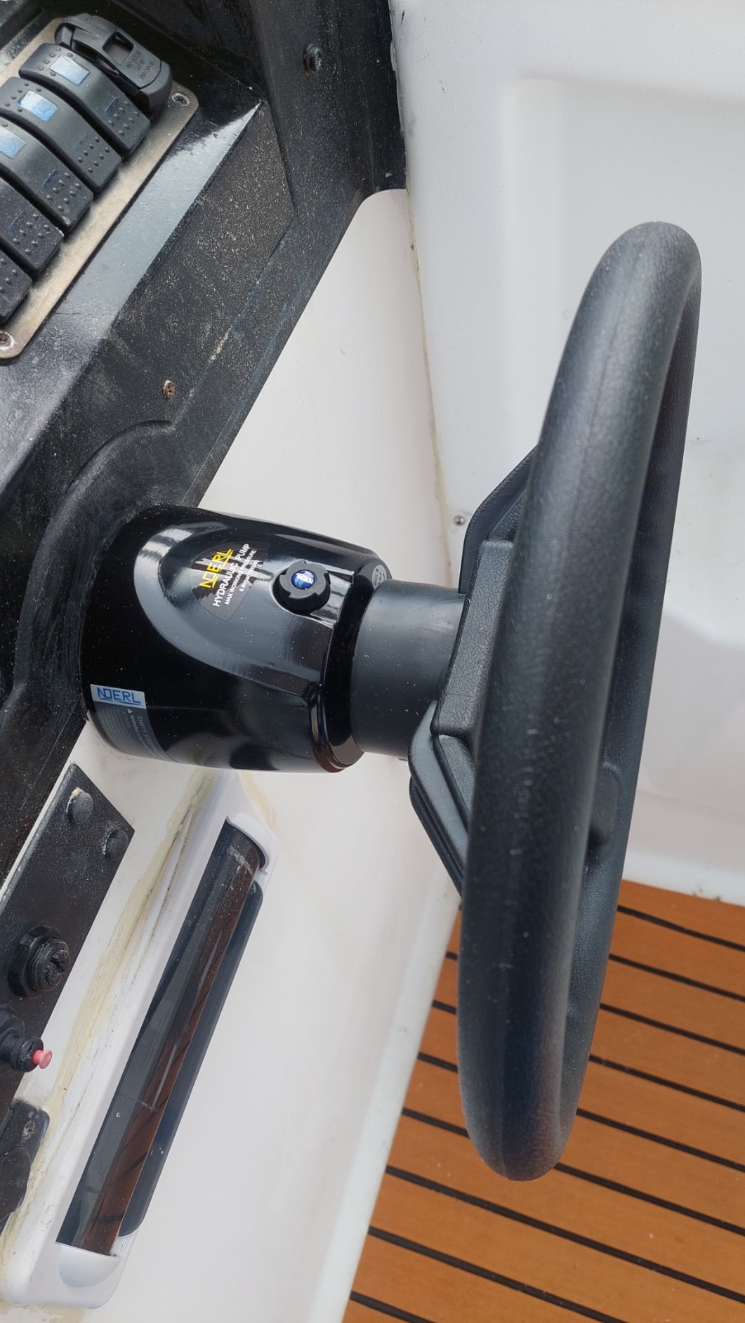 VEVOR Hydraulic Outboard Steering Kit, 300HP Helm Pump, 18 ft Hydraulic Nylon Hose, 13.5