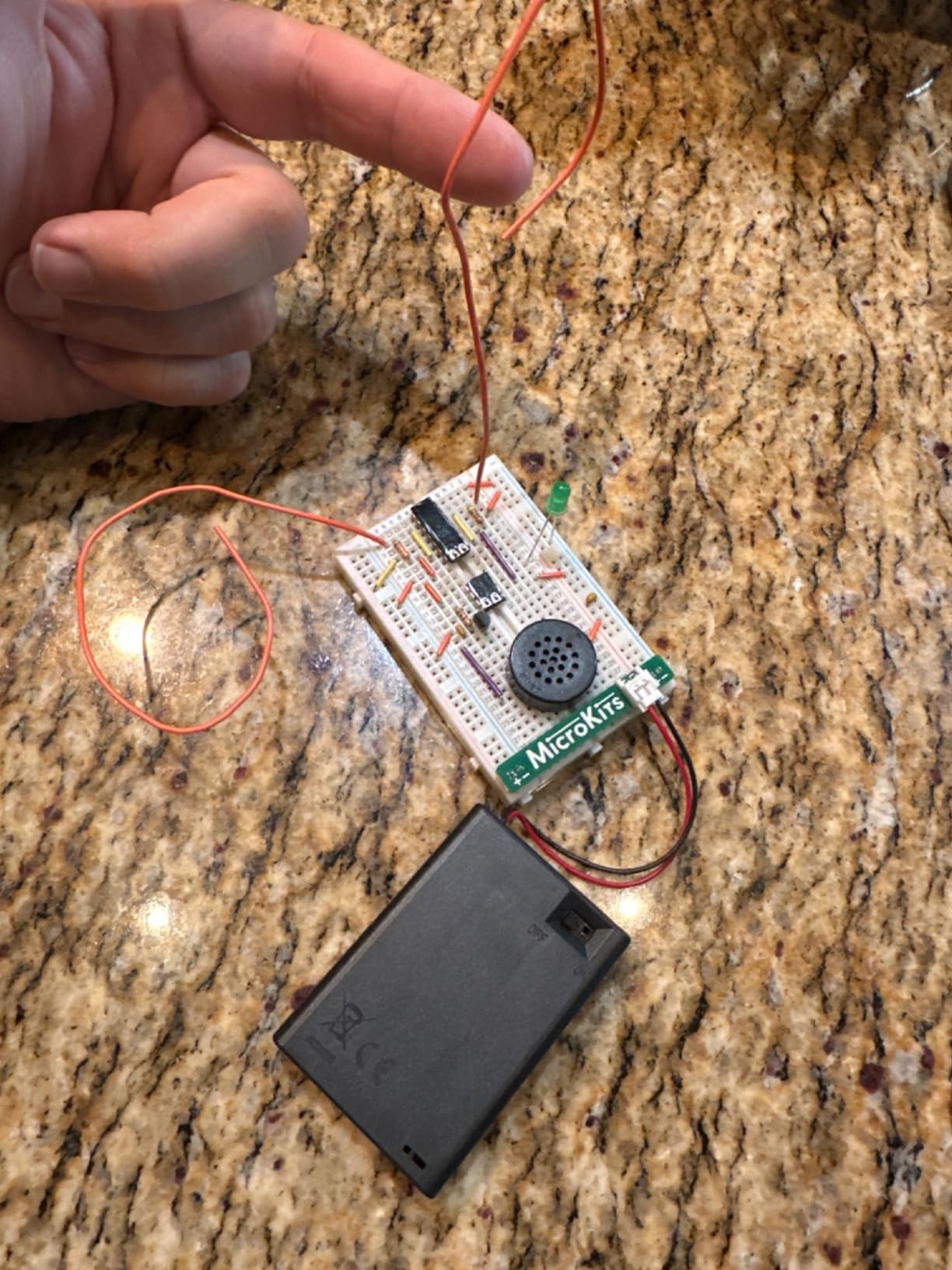 MicroKits Theremin Electronics Kit: Make Your Own Electric Field Instrument customer photo 1
