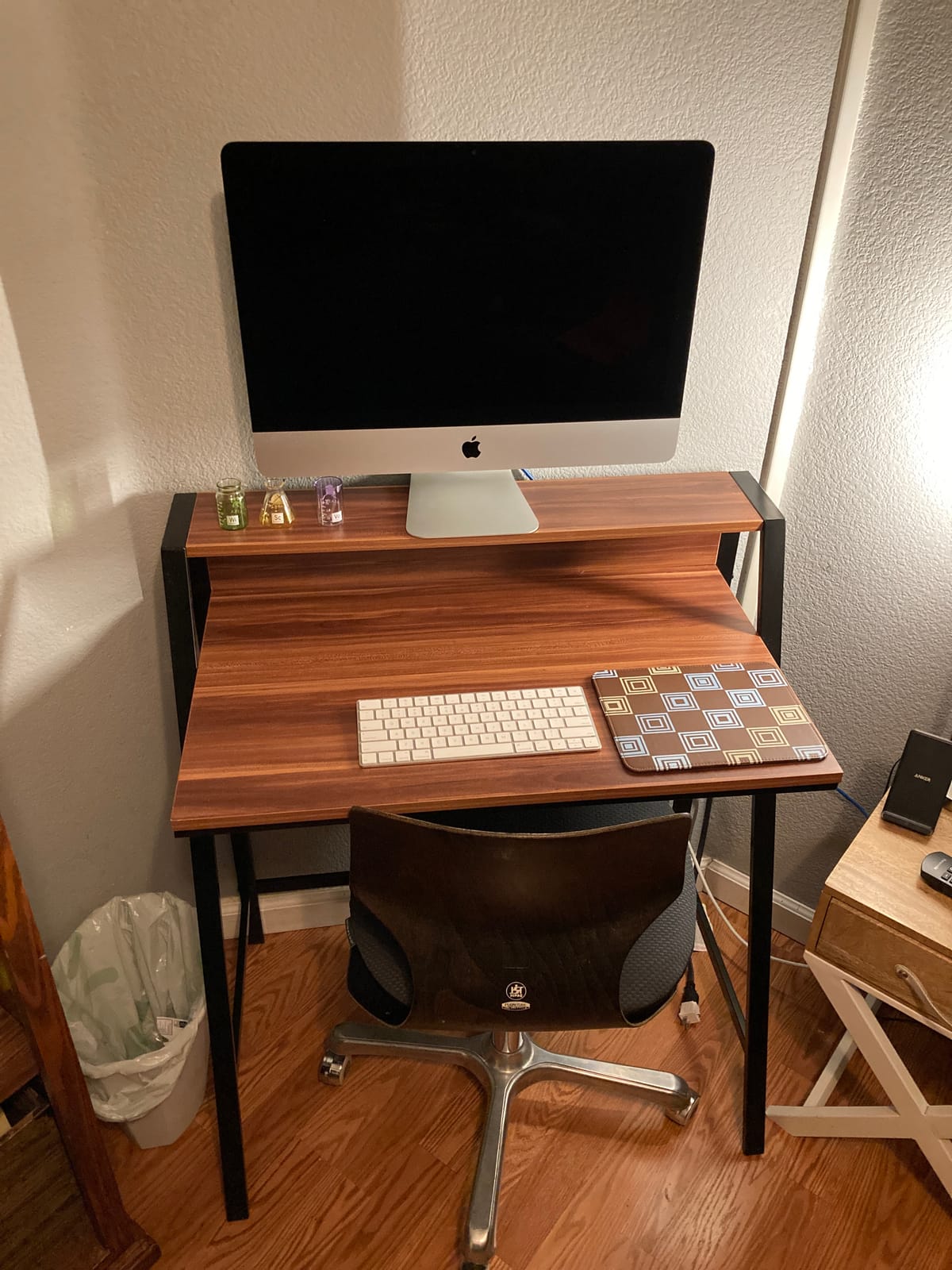 Tangkula Small Computer Desk, Compact Home Office Desk with Sturdy Frame, 2 Tier Study Writing Table for Small Place Apartment Office, Desk for Bedroom, Kid’s Desk customer photo 1