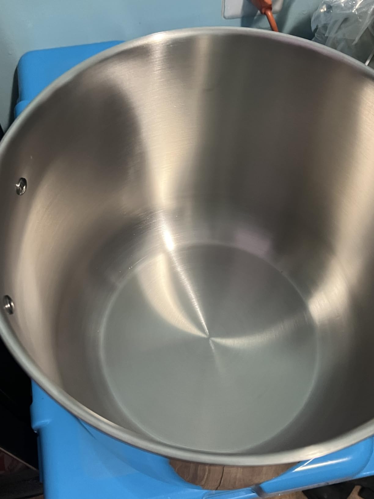 NutriChef 19-Quart Stainless Steel Stockpot – 18/8 Food Grade Heavy-Duty Induction-Compatible Pot with See-Through Lid, Ideal for Stews, Broths, Simmering & Soups, Dishwasher Safe – NCSP20 customer photo 2