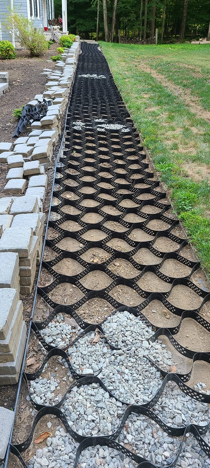 Happybuy Geo Grid Ground Grid 9x17 ft, Geo Cell Grid 4 Inch Thick, Gravel Grid HDPE Material, Ground Stabilization Grid 1885 LBS Per Sq, Tensile Strength Gravel Ground Grid for Slope Driveways, Garden customer photo 1