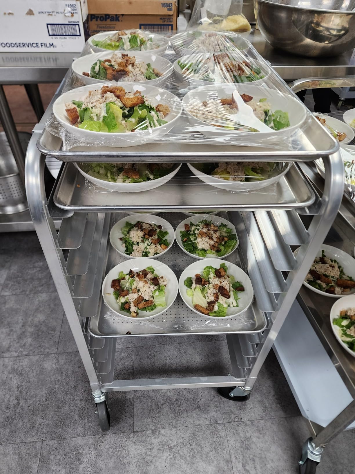 Profeeshaw 10-Tier Bun Pan Rack, Aluminum Sheet Pan Bakers Rack with Wheels customer photo 1