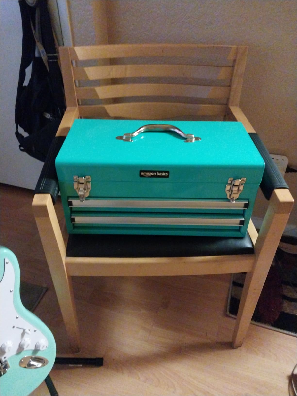 Amazon Basics Metal Tool Box with Drawers, Storage and Organization Tool Chest, Powder Coat Finish, 18.1 x 8.7 x 9.5 in, Turquoise customer photo 2