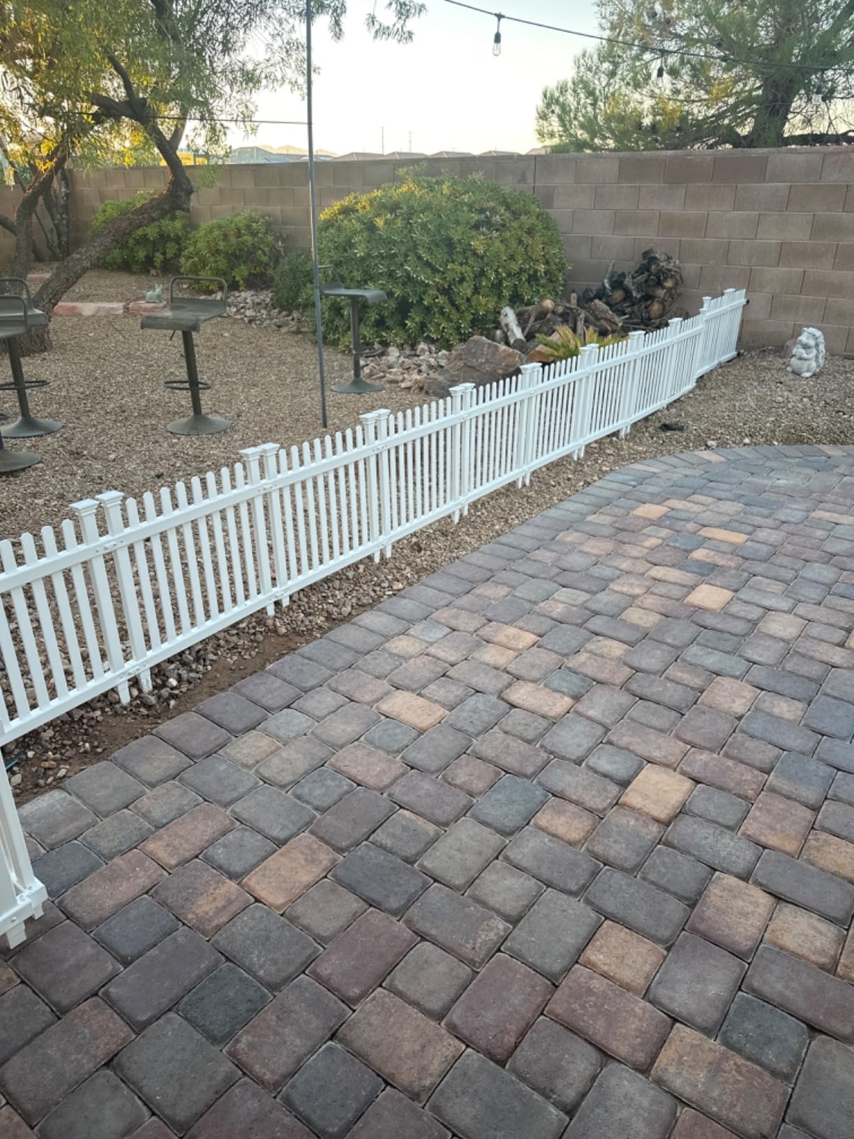 Zippity Roger Rabbit Garden Fence, White Vinyl DIY No Dig Kit | 2ftH x 2ftW, 3 Panels, Garden Border Edging, ZP19056 customer photo 2