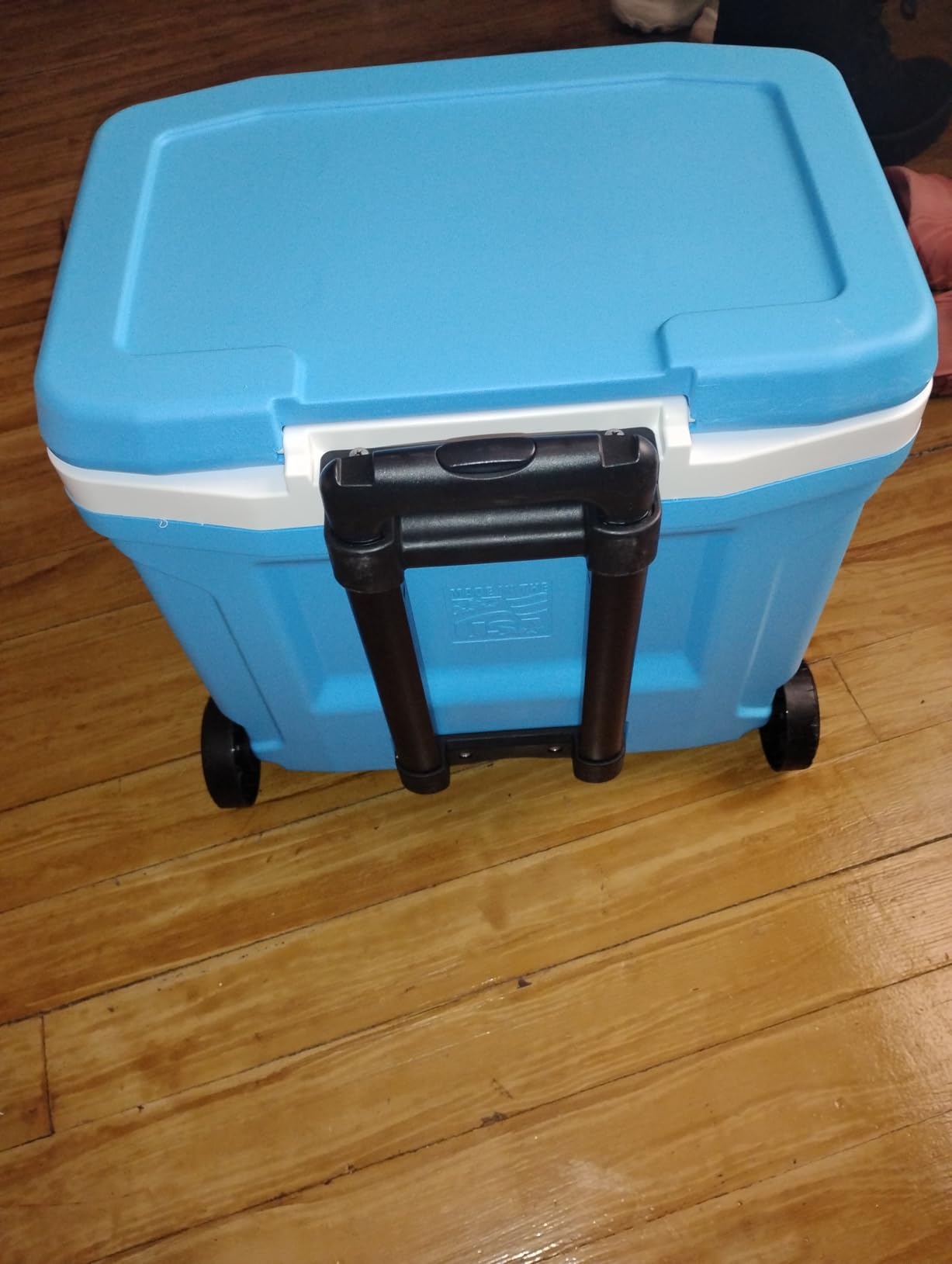 Igloo Hard Coolers | Profile II Series | Insulated Ice Chests | Roller Cooler with Wheels customer photo 1