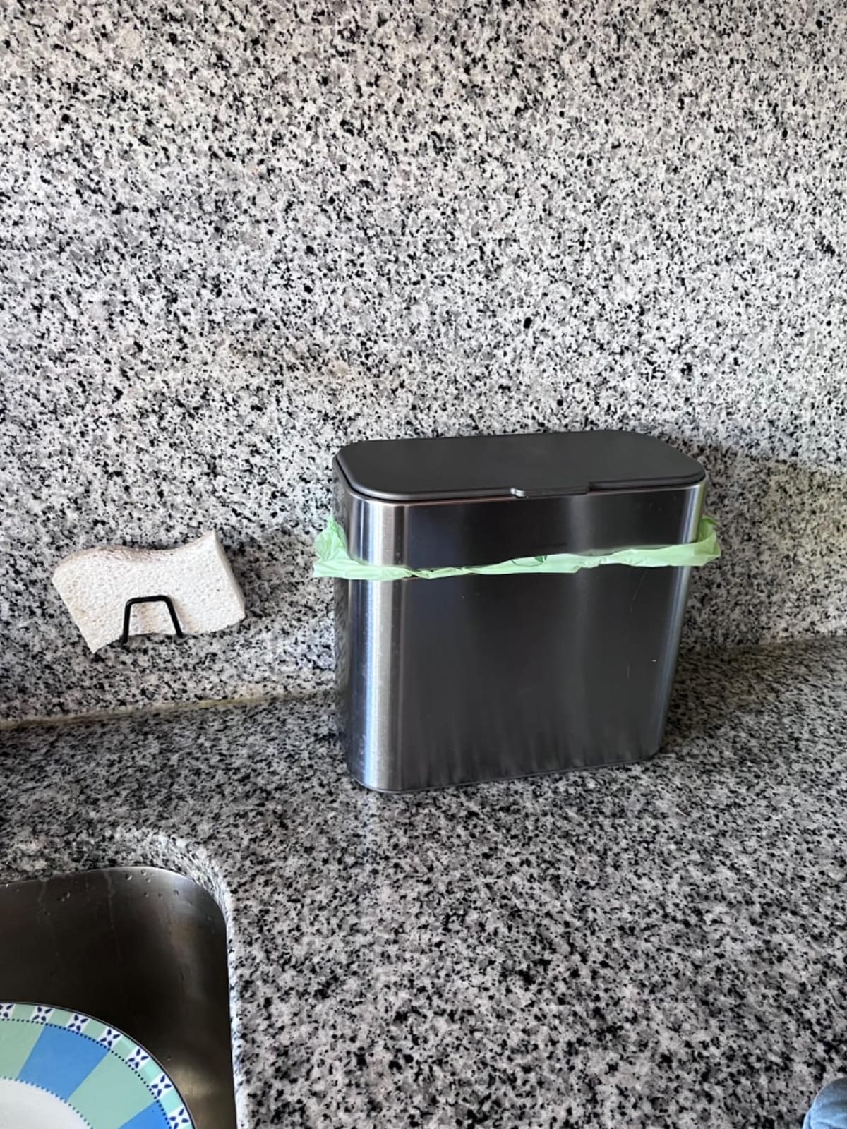 simplehuman Compost Caddy, Detachable and Countertop Bin, 4 Liter / 1.06 Gallon, Brushed Stainless Steel customer photo 1