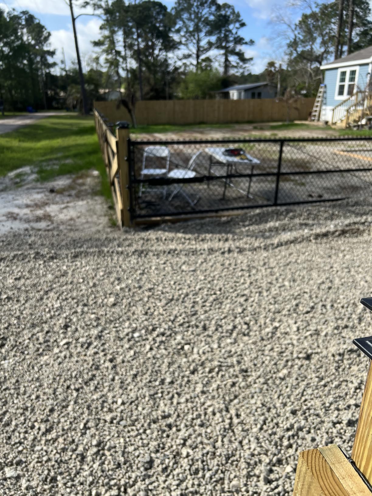 TOPENS A8131 Single Swing Gate Opener Heavy Duty | Up to 880lbs in Weight OR 18ft in Length, AC Powered, Easy DIY, Solar Compatible, Remote Control Included customer photo 1