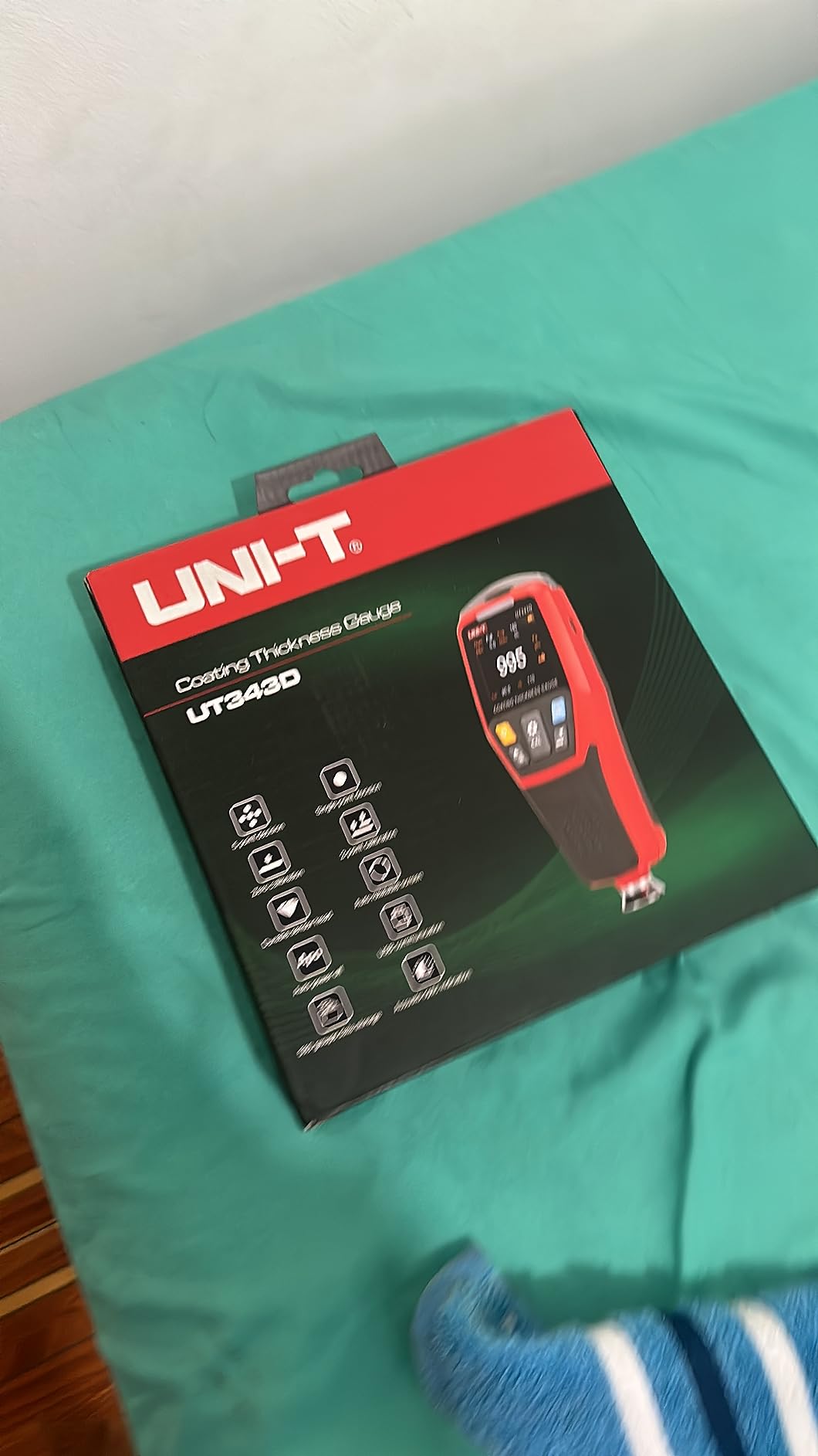 UNI-T Coating Thickness Gauge UT343D, Automotive Coating Paint Thickness Tester, Car Painting Depth Gauge for Used Car Buyer, Resolution 0.1um, F/NF Automatic Detection, um/mil, Auto Off customer photo 1