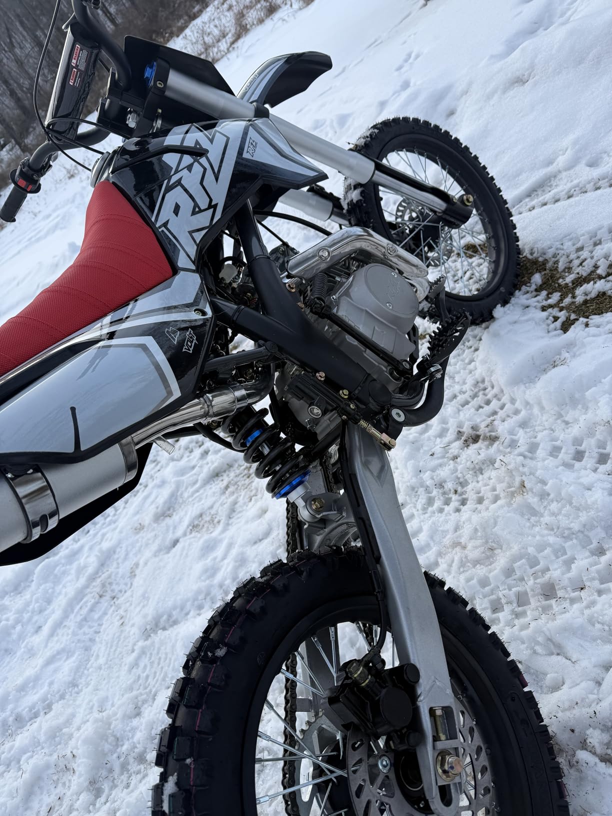 HHH DB X18 125CC Dirtbike Apollo RFZ Racing Gas Dirt Bike with Twin Spare Heave Duty Steel Frame Big Tires 17/14 inch 4 Speed Dirtbike for Youth Adult Vitacci Dirtbike customer photo 1
