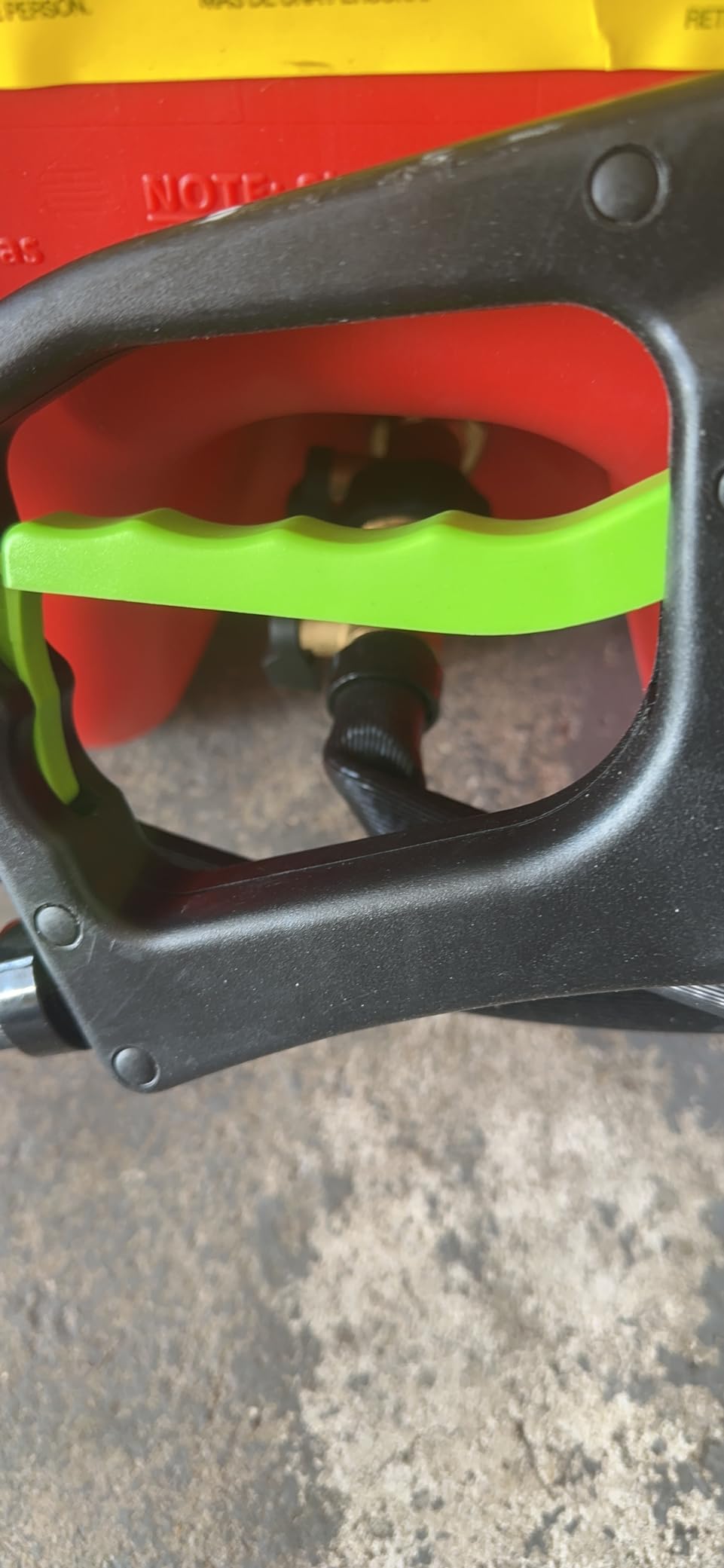 Scepter Duramax Flo ’N Go 14 Gallon Gas Caddy, 53 Liter Fuel Tank, Red customer photo 2