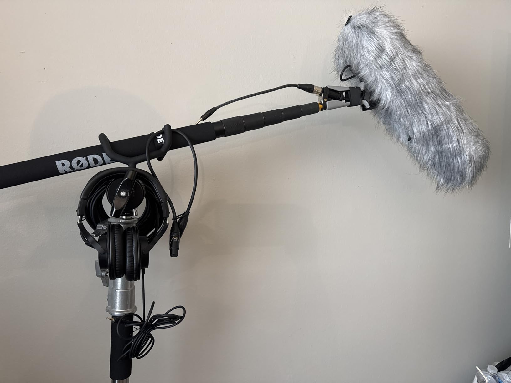 Heavy Duty C Stand 10.8ft/330cm with Boom Arm Sandbag Grips | 100% Stainless Steel Photography Light Stand Studio Monolight, Softbox, Reflector (Max Loading 44 Pounds) customer photo 1