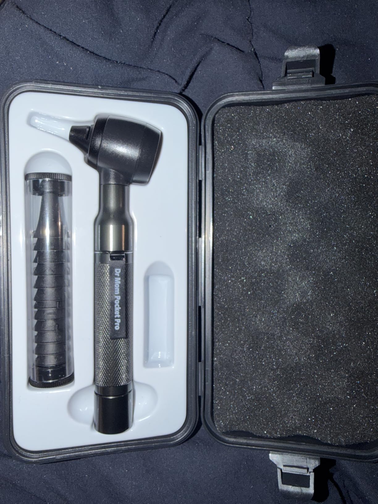 4th Generation Doctor Mom LED Pocket Pro Otoscope with Both Adult and Pediatric Disposable Specula Tips, Battery, and Protective Hard Plastic Case - Black customer photo 1