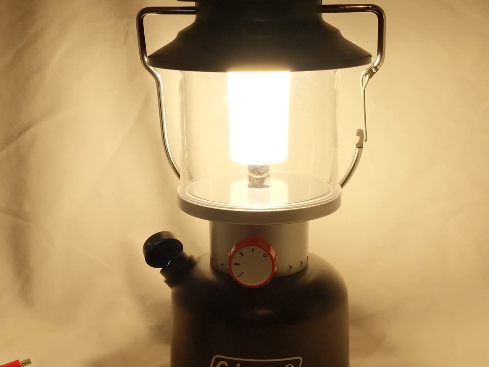 Coleman Classic Rechargeable LED Lantern, Impact & Water-Resistant Lantern with Carabiner Handle & Charging Ports, Great for Camping, Power Outage, Emergencies, & More customer photo 1