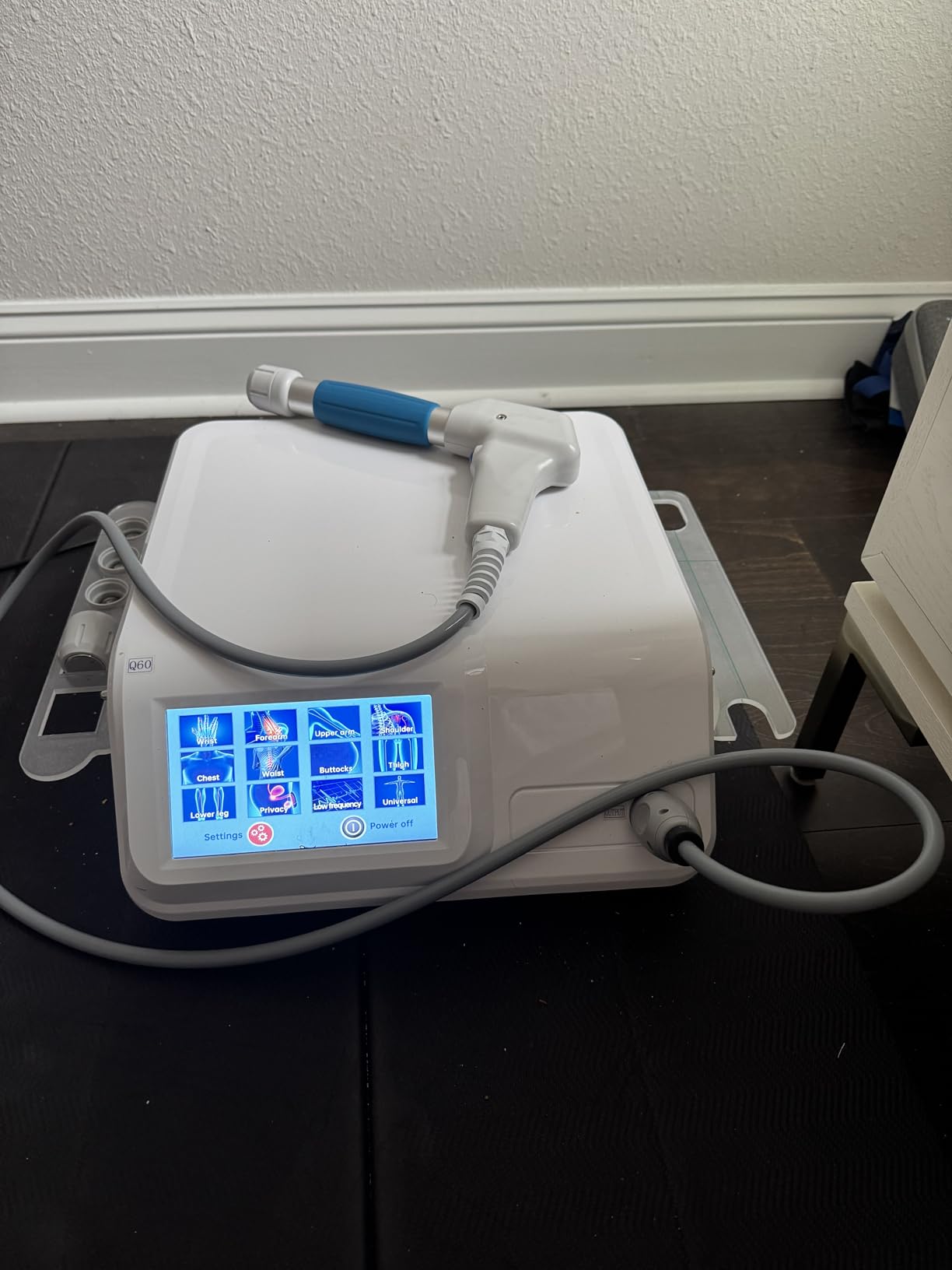 Shockwave Therapy Machine for Joint and Muscle Pain Relief customer photo 2