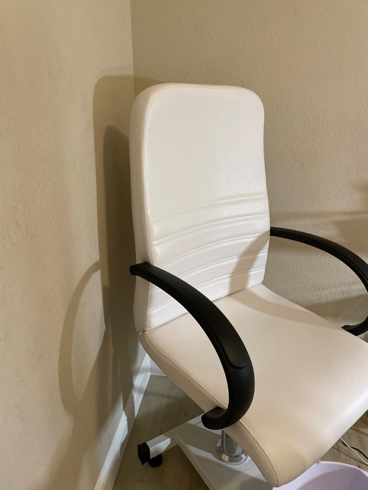 OmySalon Pedicure Chair White with Stool & Bubble Massage Foot Bath, Hydraulic Pedi Chair for Nail Tech, Beauty Spa Salon Unit Station Technician Supplies customer photo 1