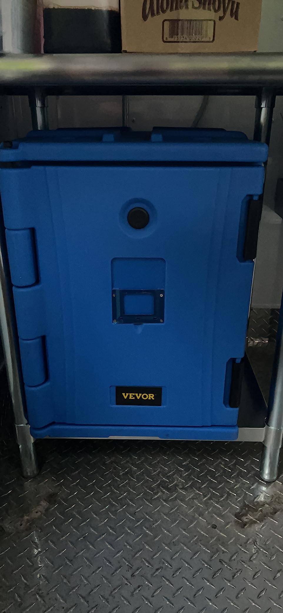 VEVOR Insulated Food Pan Carrier, 127 Qt Hot Box for Catering, LLDPE Food Box Carrier w/Double Buckles, End Loader w/Wheels customer photo 1