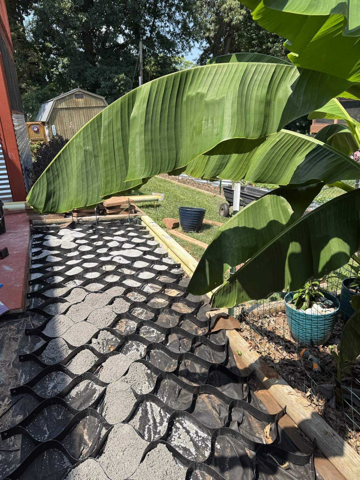 VEVOR Ground Grid 27 ft x 4 ft, 1885 lbs per Sq Ft Load Geo Grid, 2-inch Depth Permeable Stabilization System for DIY Patio, Walkway, Shed Base, Light Vehicle Driveway, Parking Lot, Grass, and Gravel customer photo 2