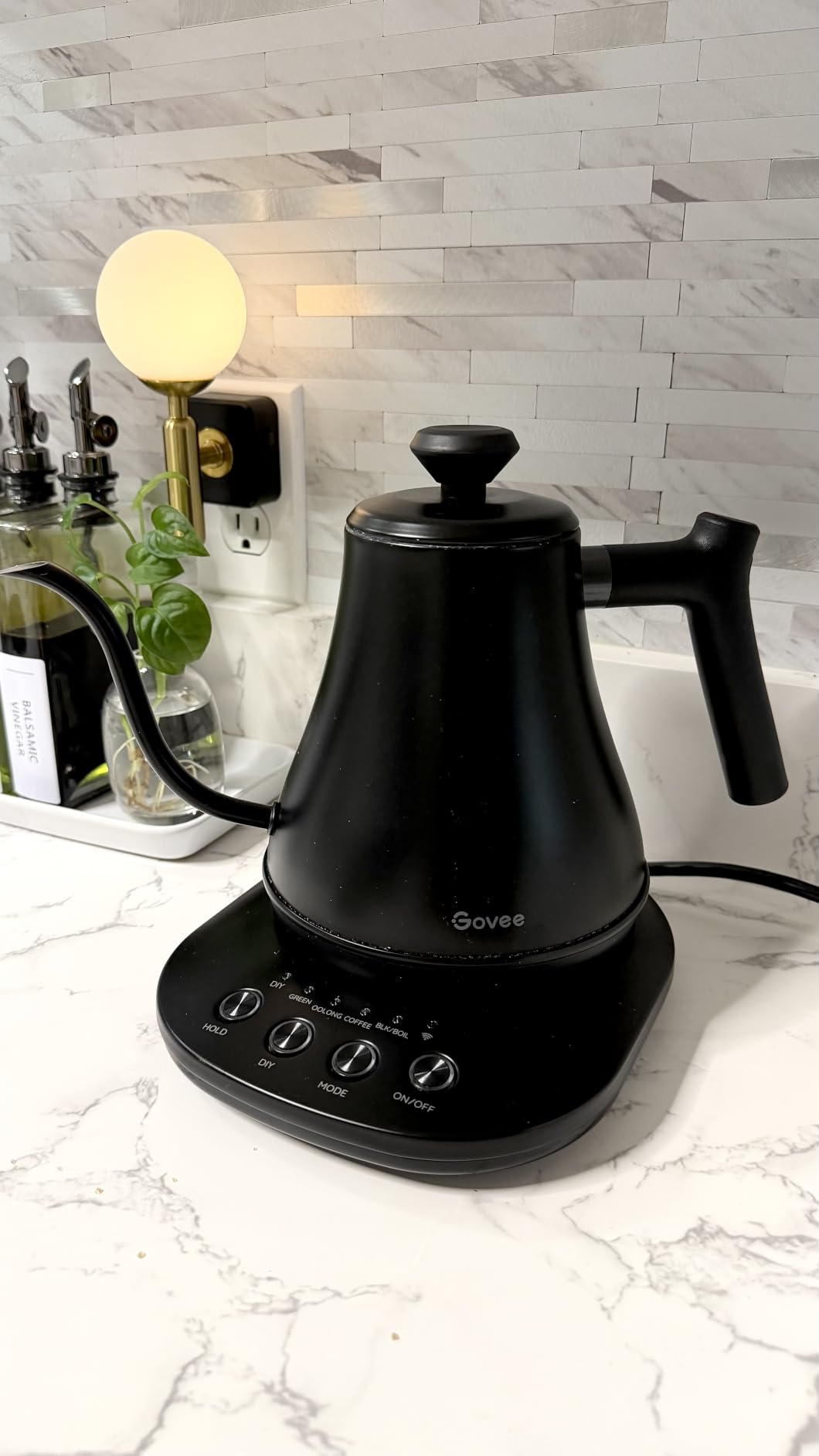 Govee Smart Electric Kettle, WiFi Variable Temperature Gooseneck Tea Kettle | Pour Over Kettle and Electric Tea Kettle, Alexa Control, 1200W Quick Heating, All Stainless Steel, 0.8L Matte Black customer photo 1