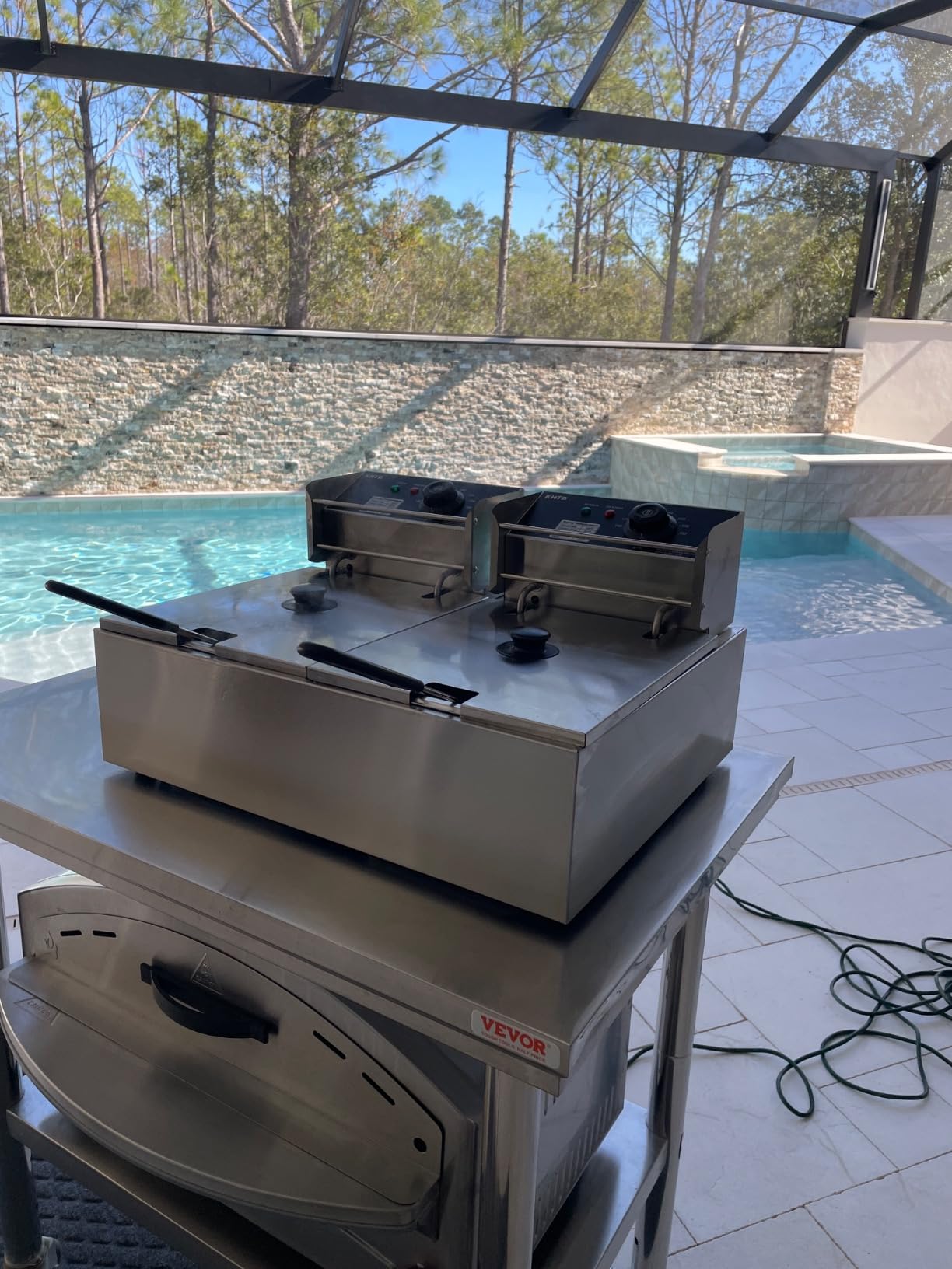 Commercial Deep Fryer with Basket, 3400W 12.7QT/12L, Detachable Large Capacity Stainless Steel Countertop Electric Oil Fryer with Temperature Control for Restaurant or Home Use customer photo 2