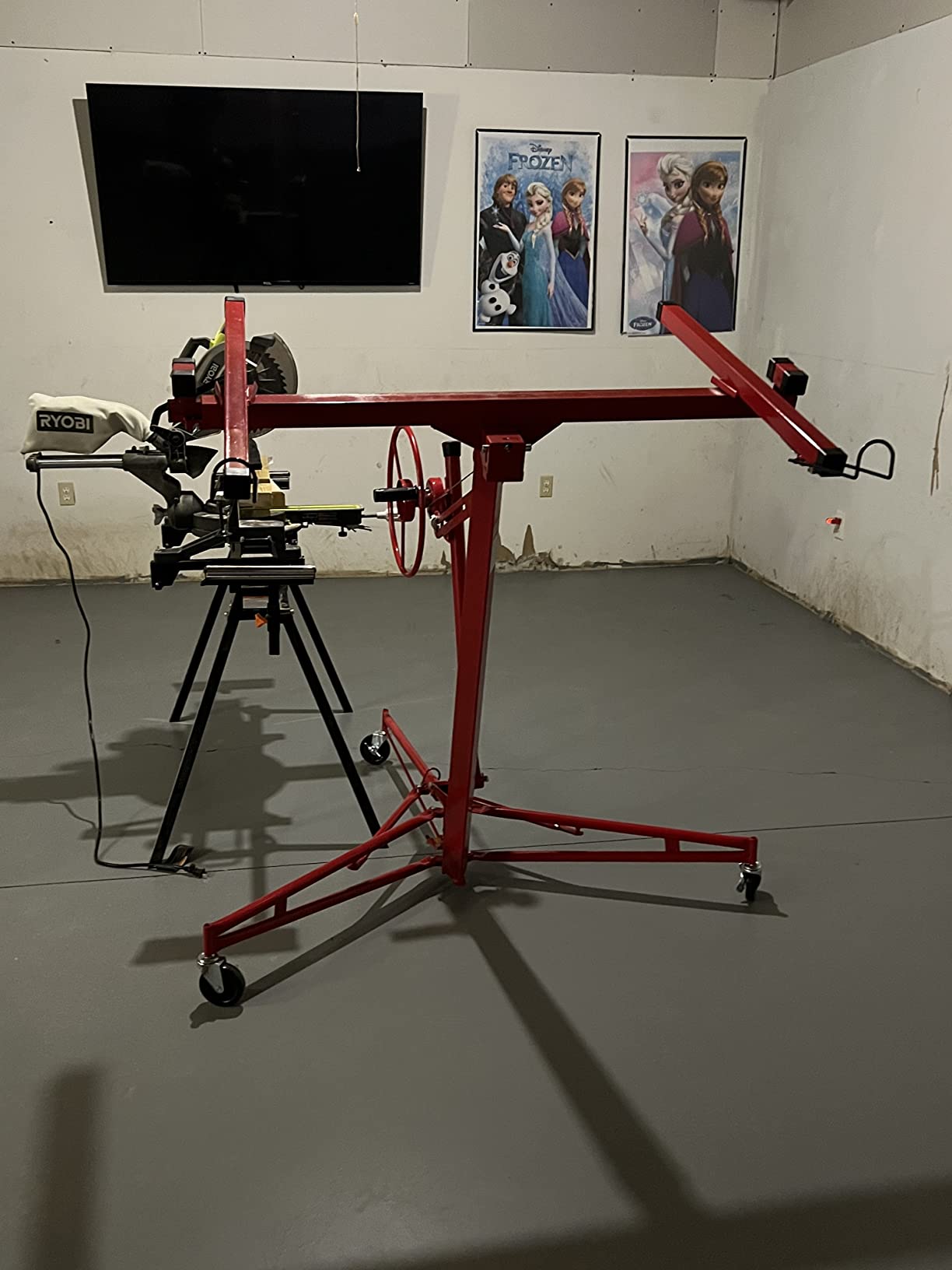 Winado 16 ft Drywall Lift Panel Rolling Hoist Jack Lifter for Sheetrock - Drywall Lifting Construction Tool with Caster Wheels and Adjustable Telescopic Arm, Red customer photo 1