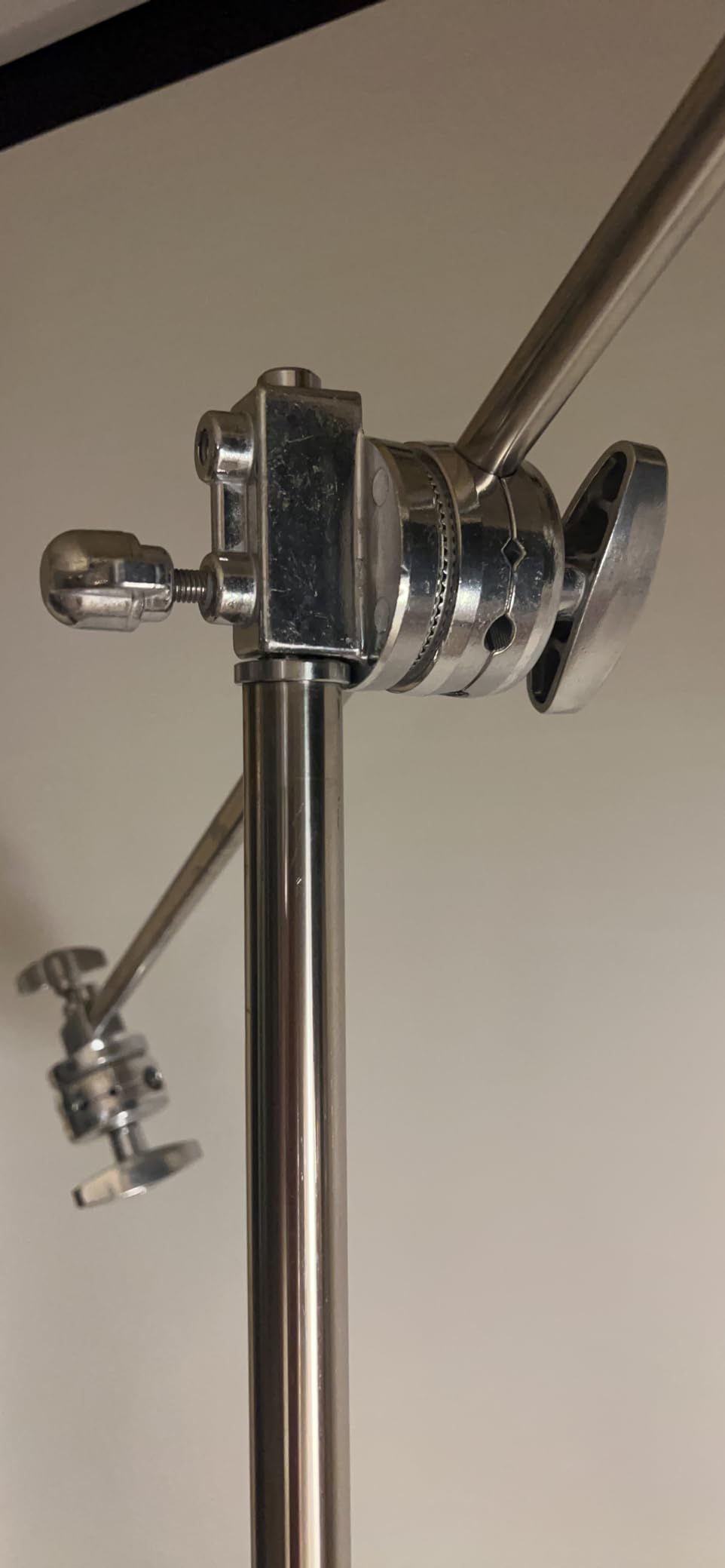 C Stand With Boom Arm - Photography Light Stand, Max Height 10.5ft/320cm, 4.2ft/128cm Holding Arm, Stainless Steel Heavy Duty Silver (CXJH01) customer photo 1
