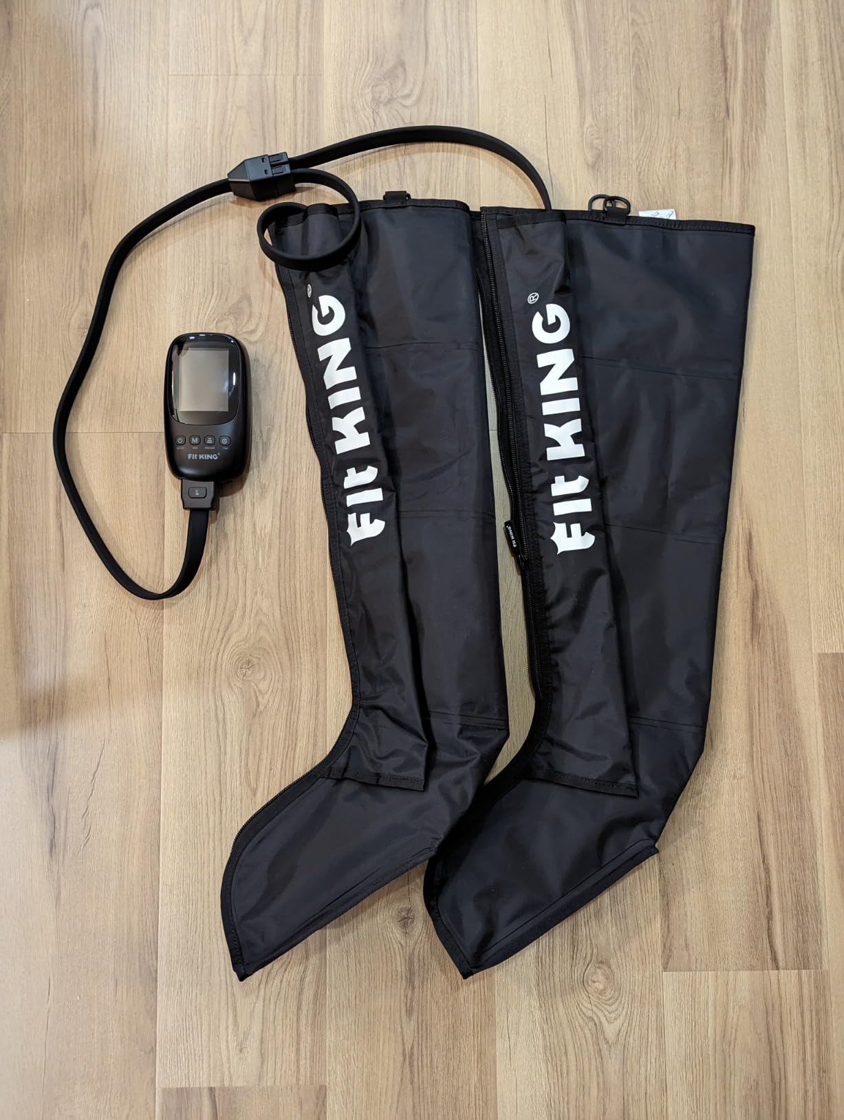 FIT KING Air Compression Recovery System, Full Leg Massager Boots (Medium) customer photo 1