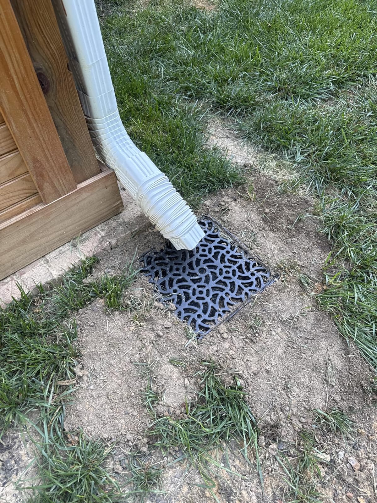 NAACOO Gutter Downspout Extensions, 12 x 12in Catch Basin | Upgraded Low Profile Downspout Extender, No Deep Dig French Drain, Flexible Pipe Extension to 8.2ft, Protect House Foundation customer photo 1