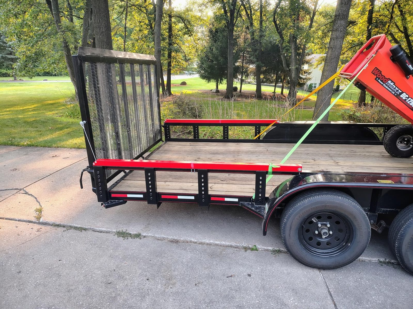 Trailer Gate Lift Assist, Compatible with Utility Trailer Ramp and Tailgate customer photo 1
