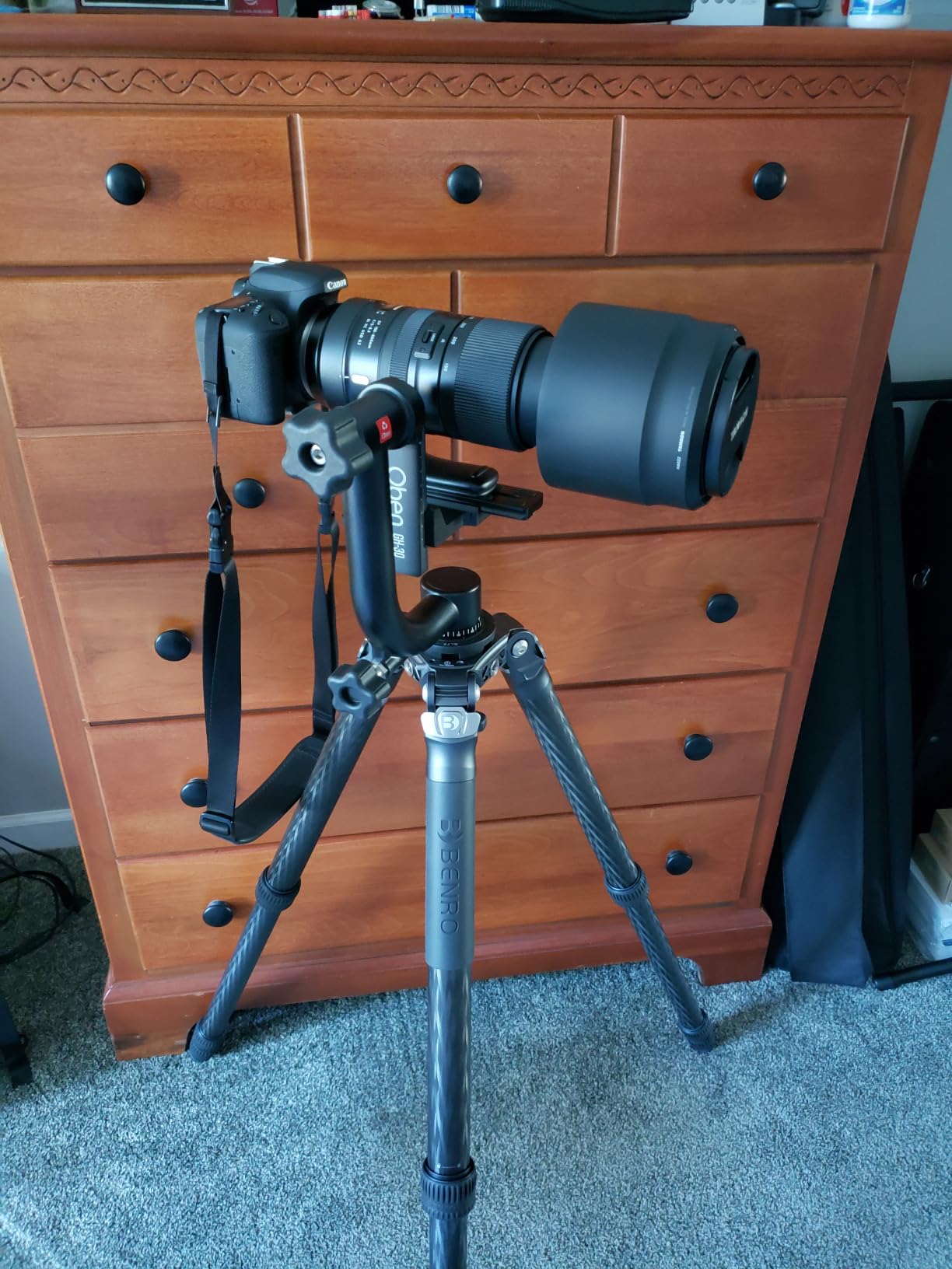 Benro Mammoth Carbon Fiber Tripod – Heavy-Duty 4-Section Tripod with 75mm Bowl, Twist Locks, High Load Capacity, and Carrying Case for Professional DSLR, Mirrorless & Video Production (TMTH44C) customer photo 1