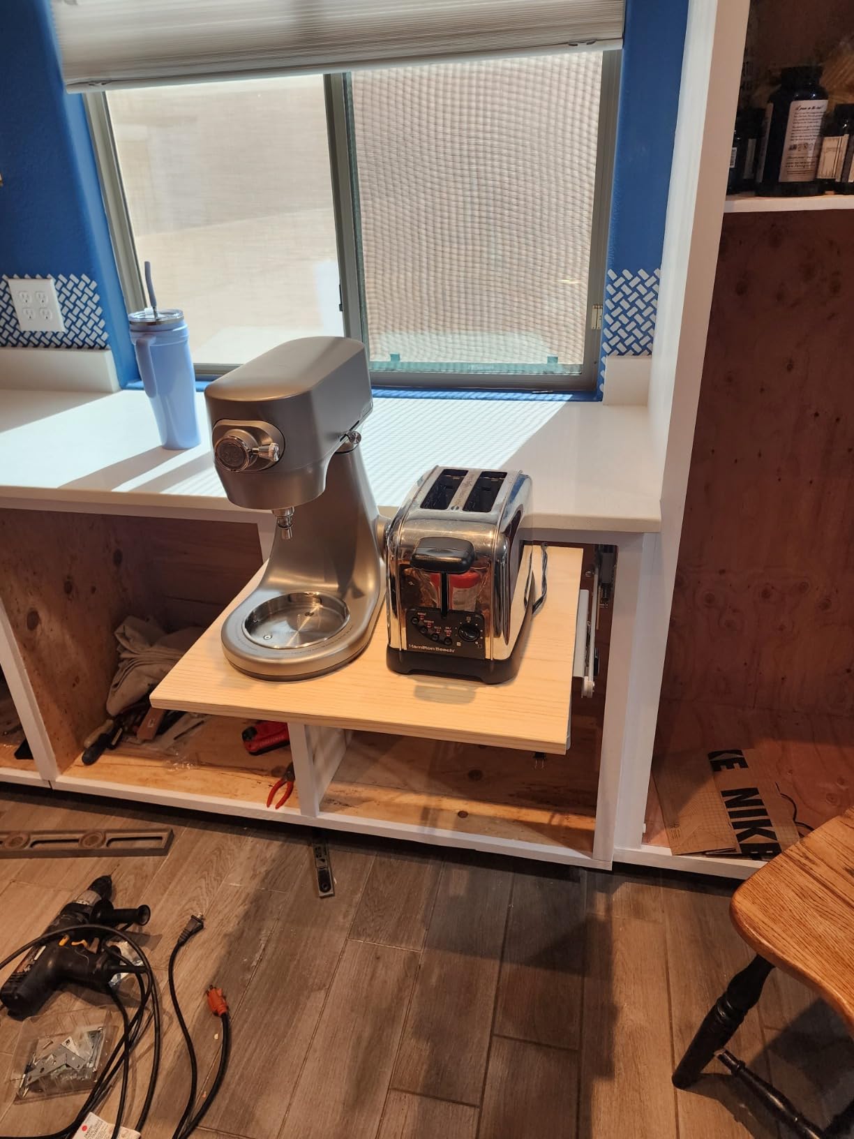 Mixer Lift for Cabinet-Appliance Lift-Heavy Duty Appliance Lift Assist Kitchen Cabinet Mechanism with Soft-Close for Small Kitchen Appliances, Zinc customer photo 1