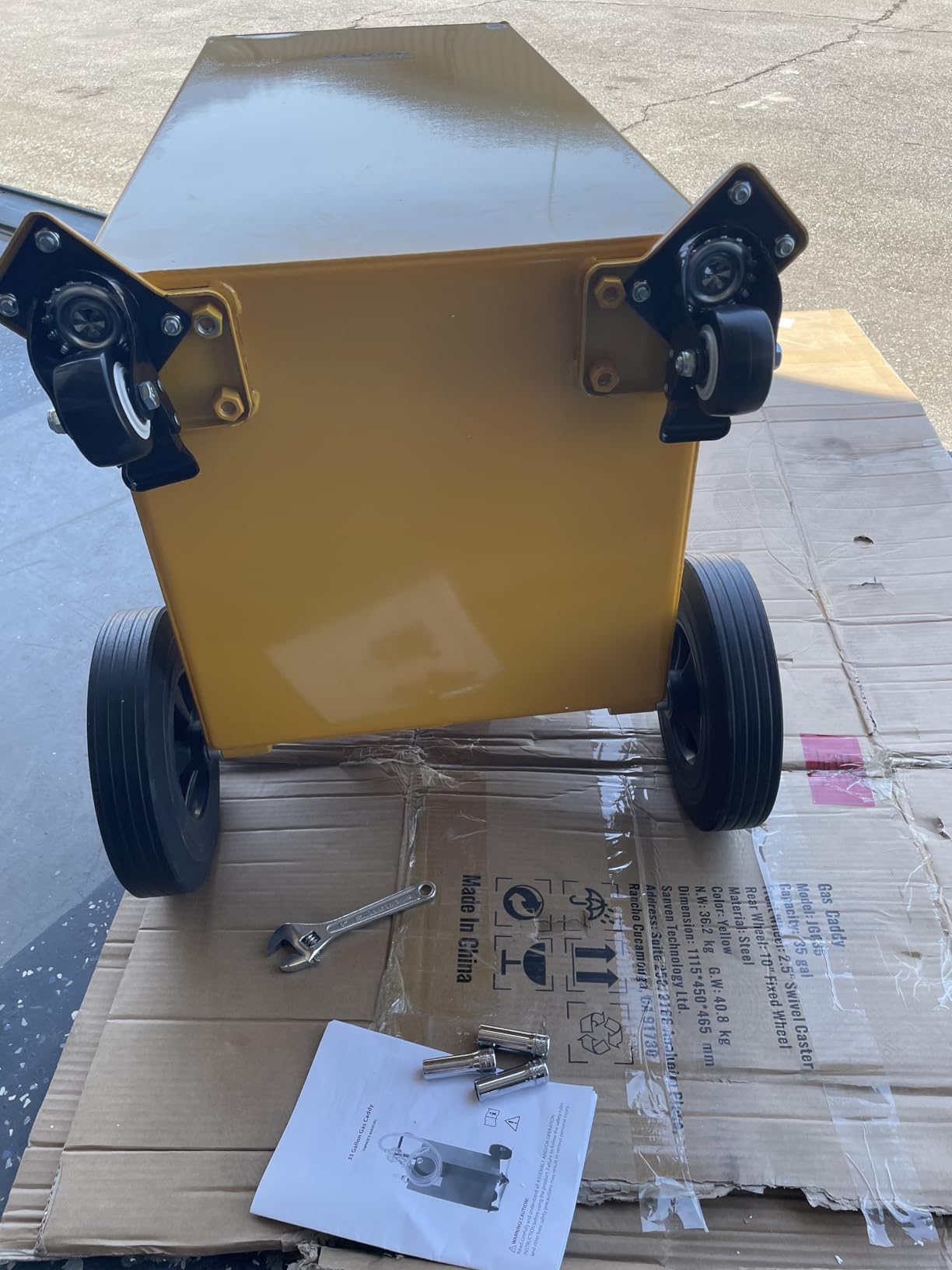 VEVOR Fuel Caddy, 35 Gallon, Gas Storage Tank on 4 Wheels, with Manual Transfer Pump, Gasoline Diesel Fuel Container for Cars, Lawn Mowers, ATVs, Boats, More, Yellow customer photo 1