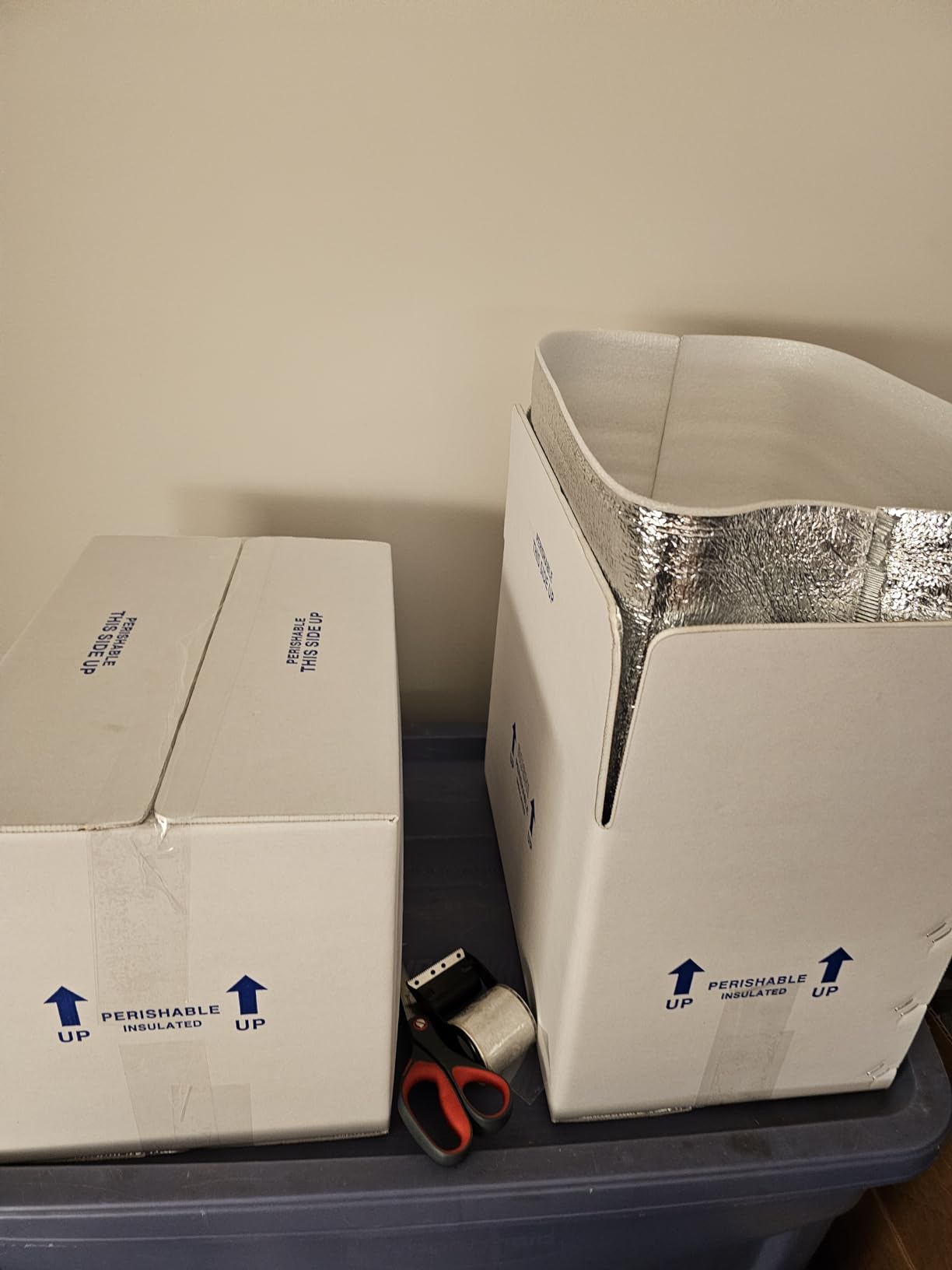 7x6x10'' Small Insulated Shipping Boxes with Liners, 4 Pack Small Cold Shipping Boxes, for Perishable Frozen Food, White (TB7610L-4) customer photo 1