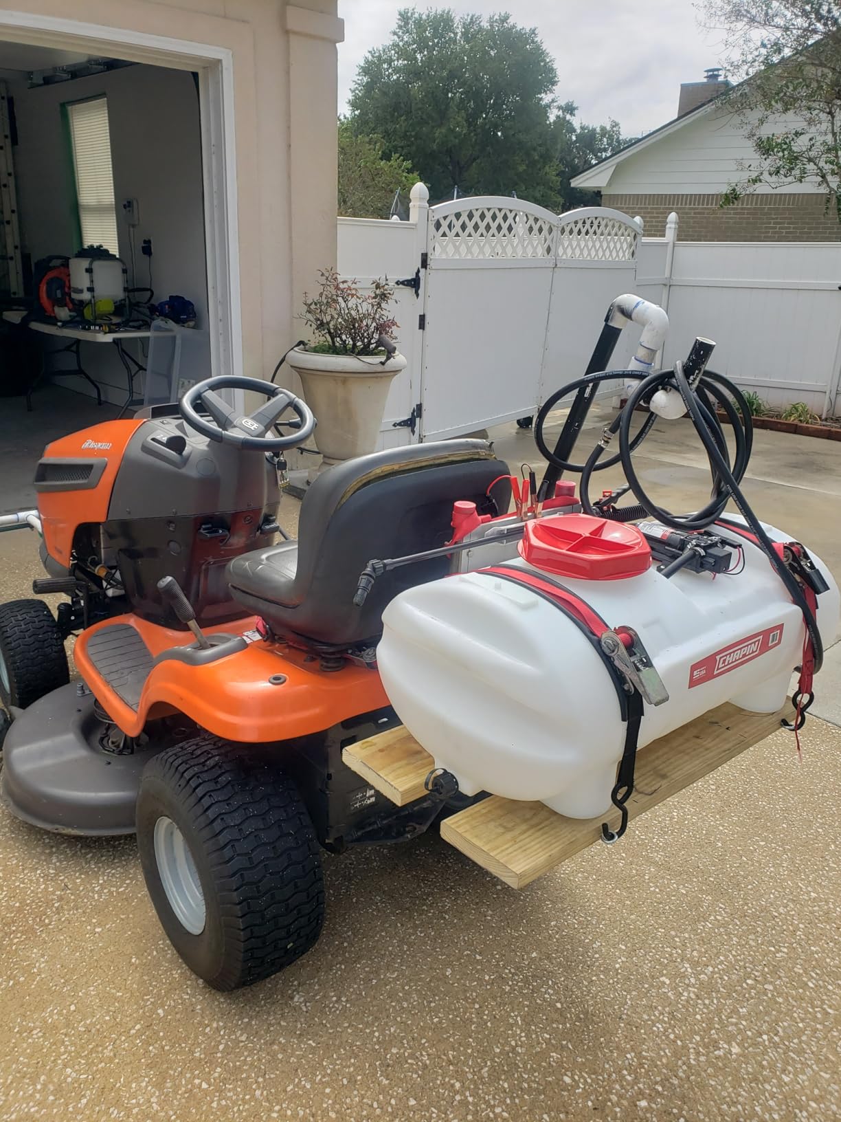 CHAPIN 97154 15-Gallon ATV/UTV Sprayer with 12V Pump & 15-Ft Hose customer photo 2