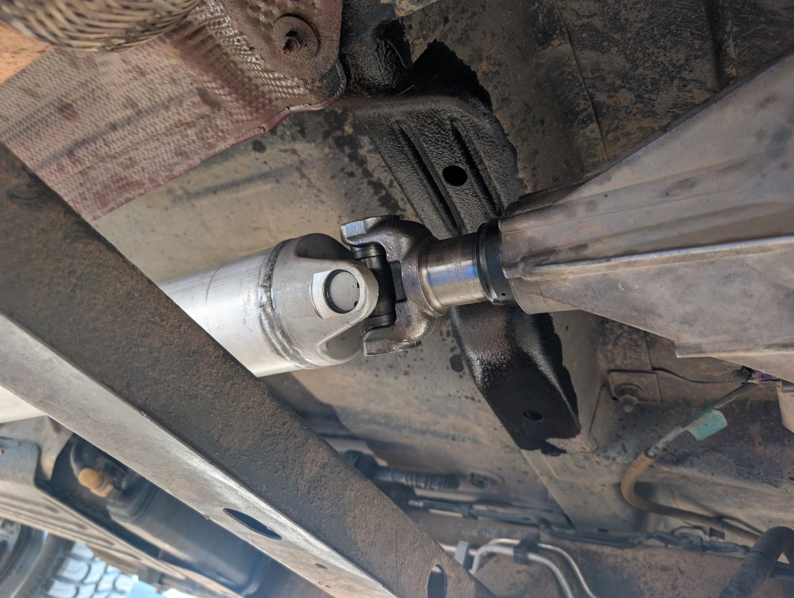A-Premium Rear Drive Shaft Assembly Compatible with Chevrolet, GMC customer photo 1