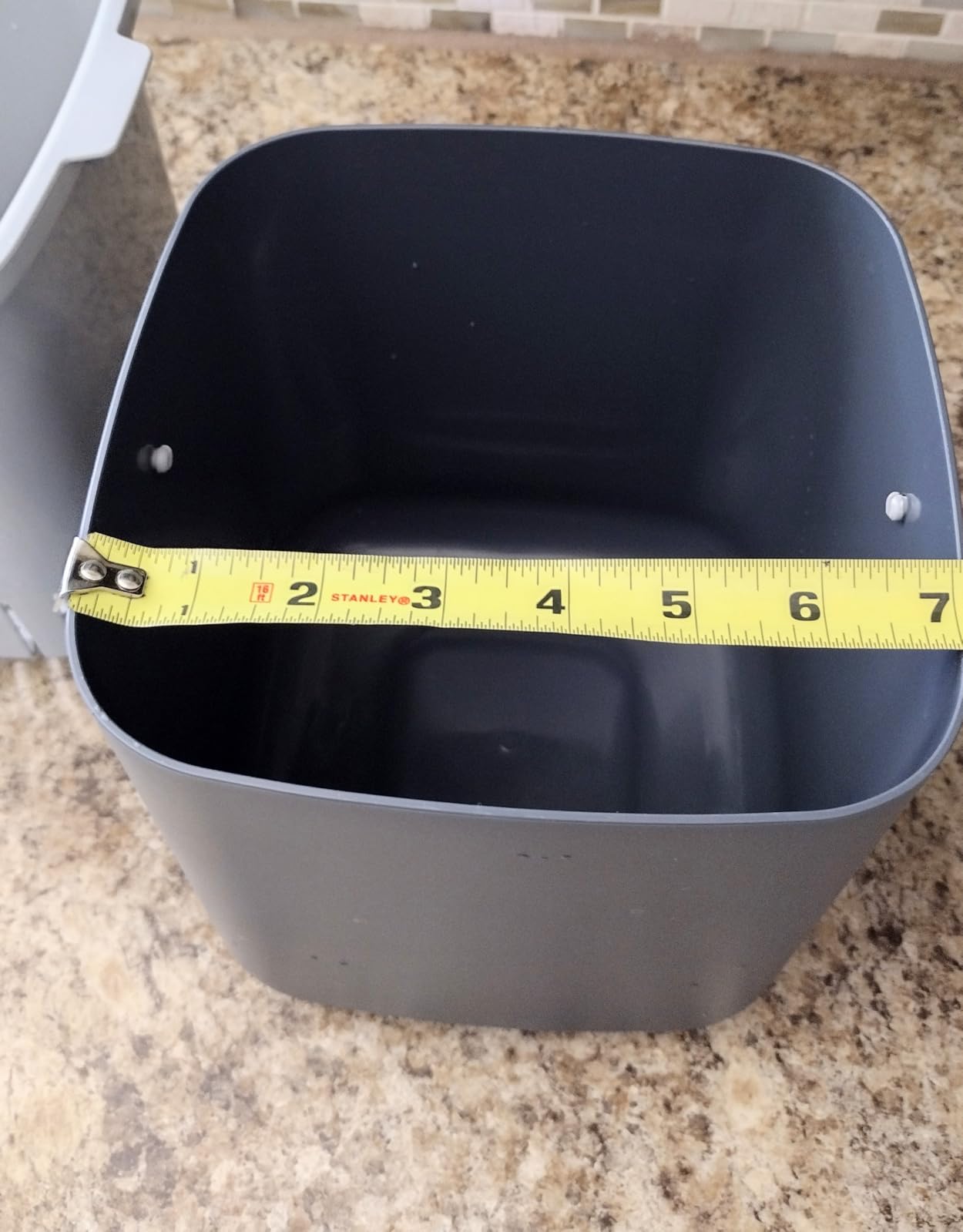 Blue Ginkgo Kitchen Compost Bin, 5L Countertop Compost Bin, White customer photo 2