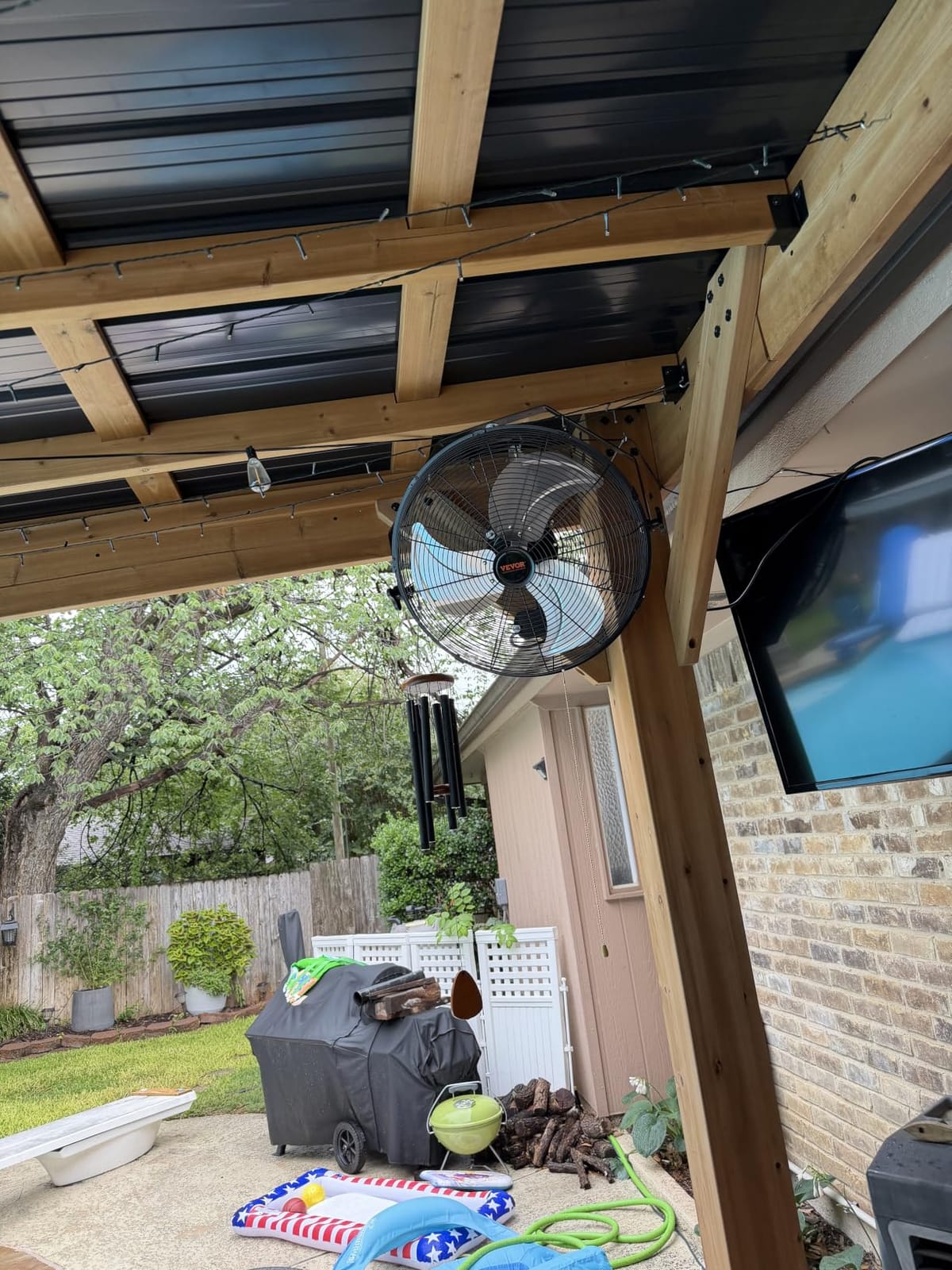 VEVOR Wall Mount Fan, 18 Inch 4150 CFM, 3-speed Wall Mounted Metal Fan customer photo 1