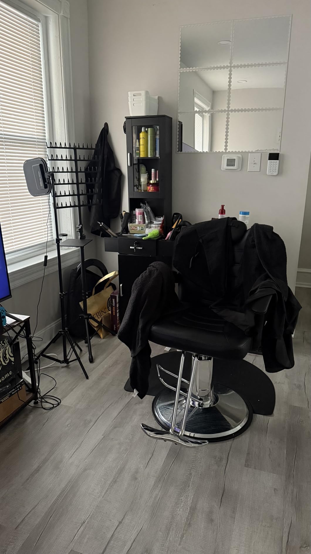 RESHABLE Salon Station for Hair Stylist, Hair Styling Storage Cabinet, Black customer photo 1