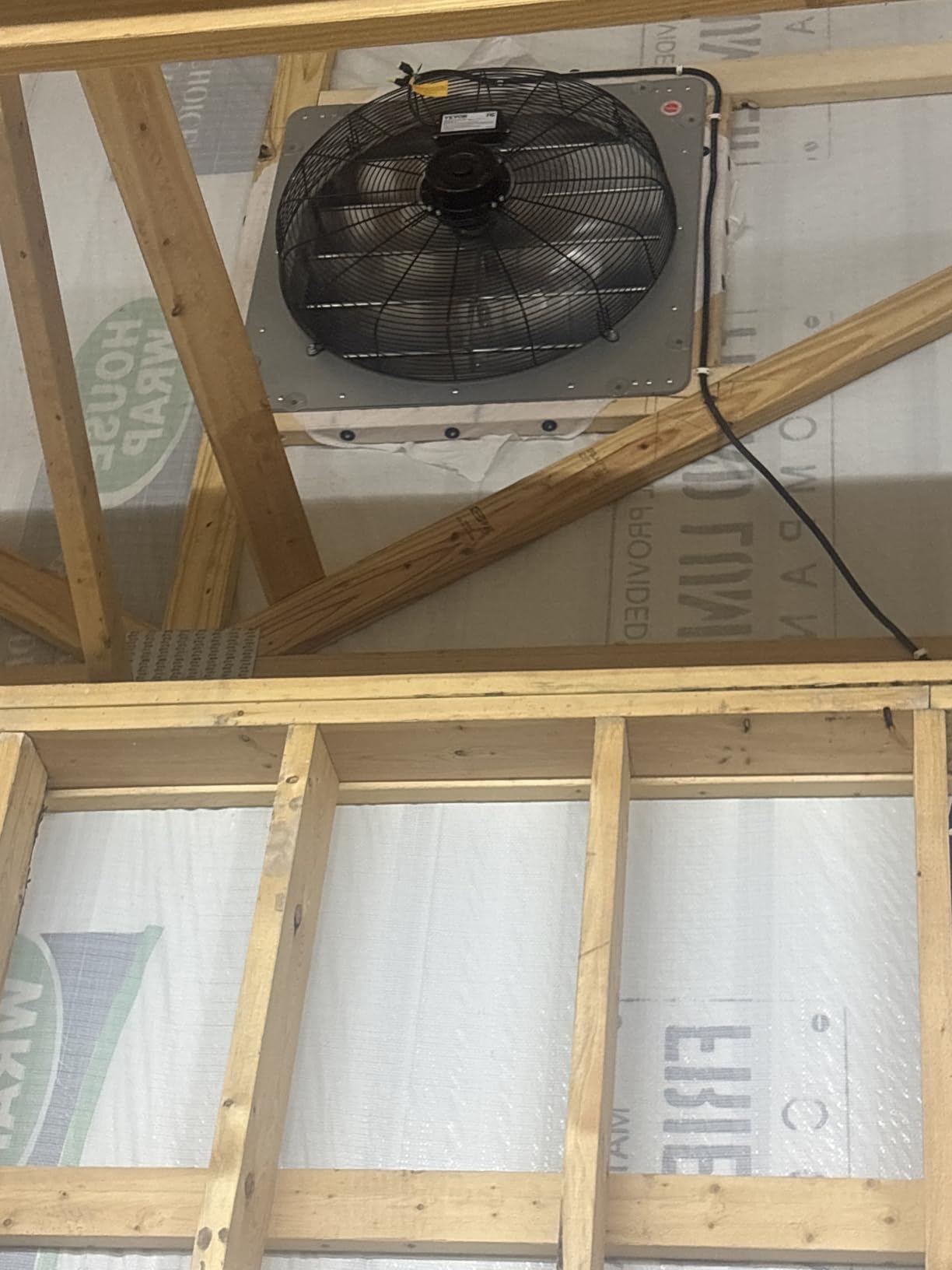 VEVOR 16 Inch Shutter Exhaust Fan Wall Mounted Automatic Louvers Silver, Sturdy Steel Housing, 2438 CFM Low Noise, AC Motor, Ventilation and Cooling for Attic, Garage, Barn, Greenhouse, Workshop customer photo 2