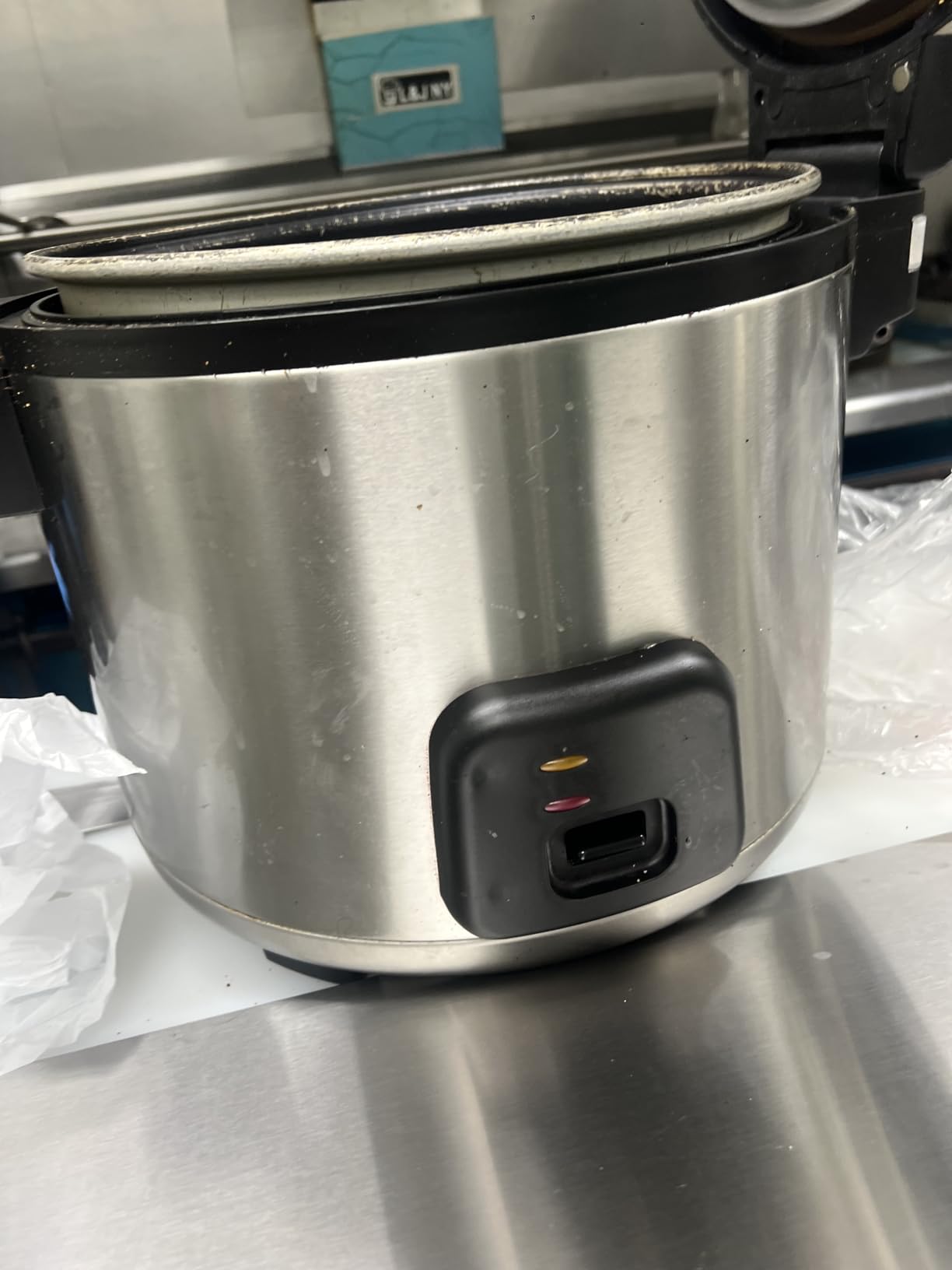 Winco 30 Cup Commercial-Grade Electric Rice Cooker, s customer photo 2