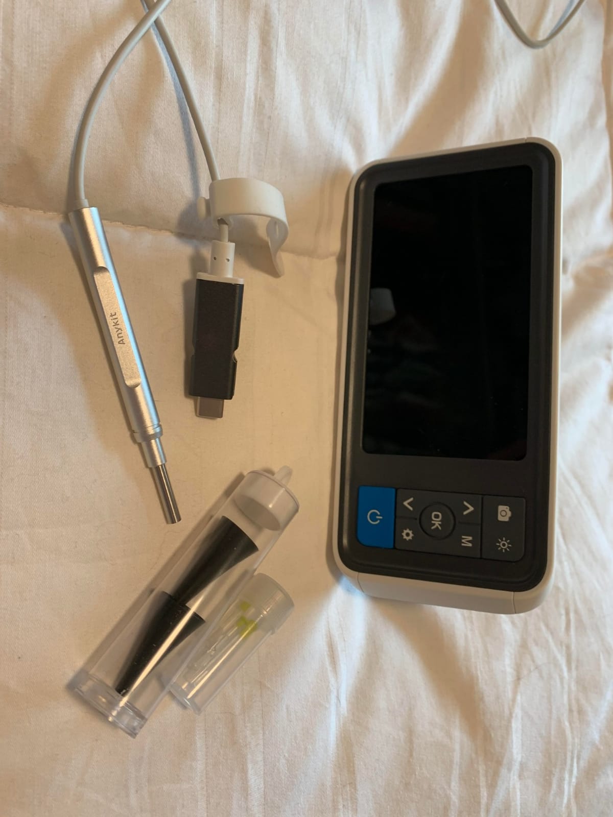 Anykit Digital Otoscope with Gyroscope, 4.5 Inches Screen, 3.9mm Ear Scope Camera with 6 Lights, Ear Wax Removal Tool, 32GB Card, Supports Photo Snap and Video Recording customer photo 1