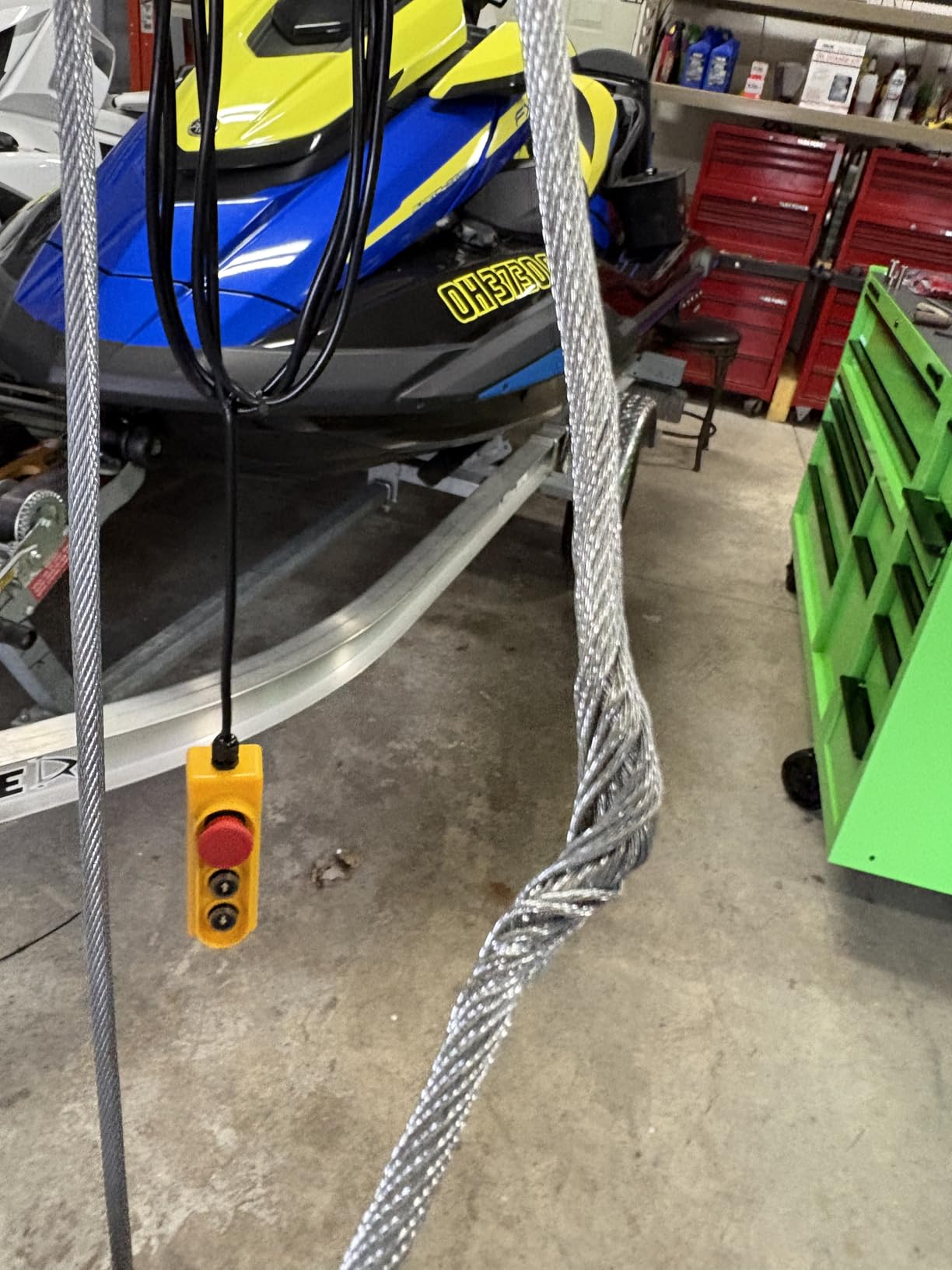 VEVOR 2200lbs Electric Hoist w/14ft Wired Remote Control, 110v Electric Hoist with 40ft Single Cable Lifting Height, for Garage Warehouse Factory customer photo 1