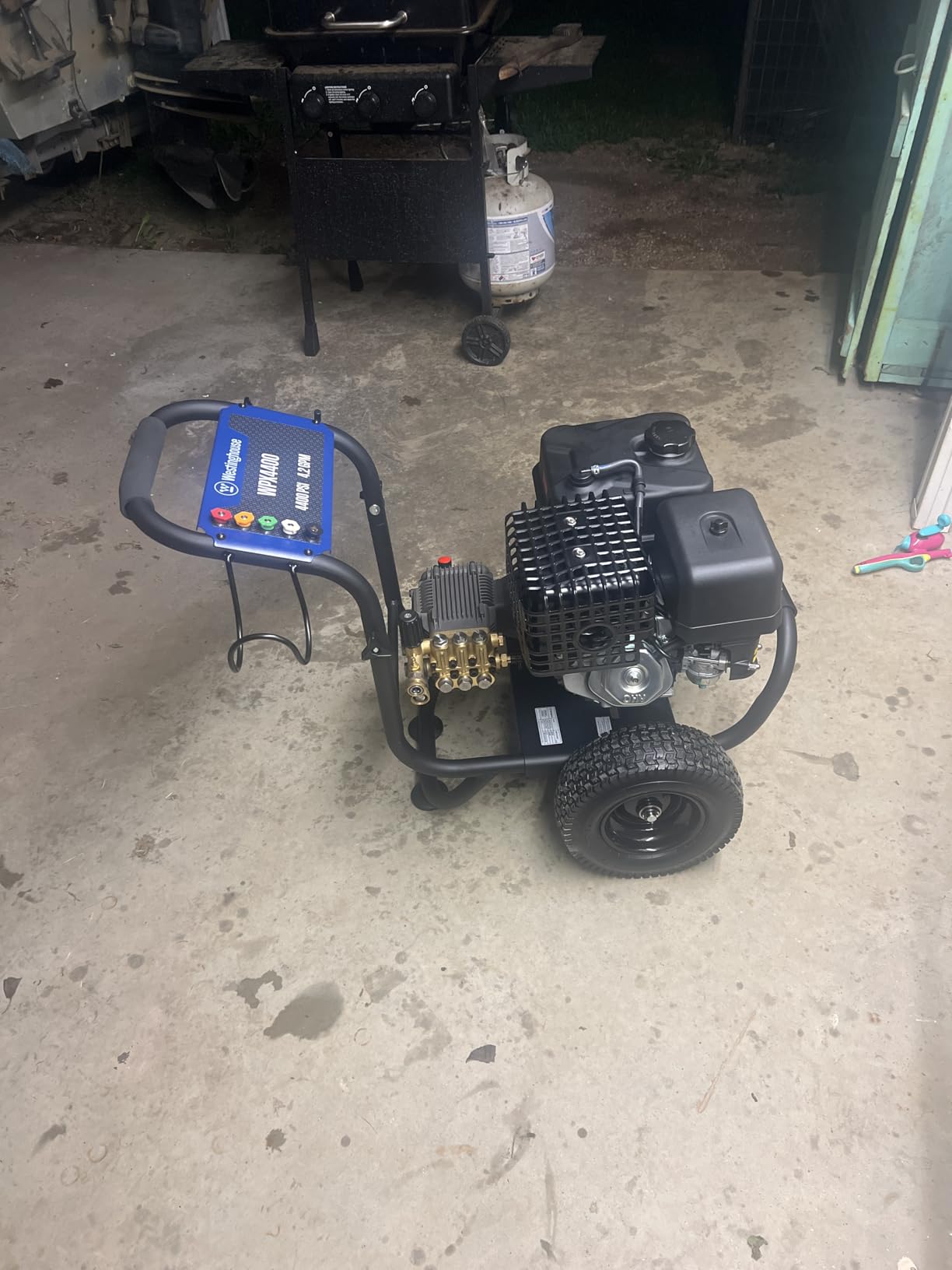 Westinghouse WPX4400 Gas Pressure Washer, 4400 PSI and 4.2 GPM, Spray Gun and Wand, 5 Nozzle Set, for Cars/Fences/Driveways/Homes/Patios/Furniture customer photo 1